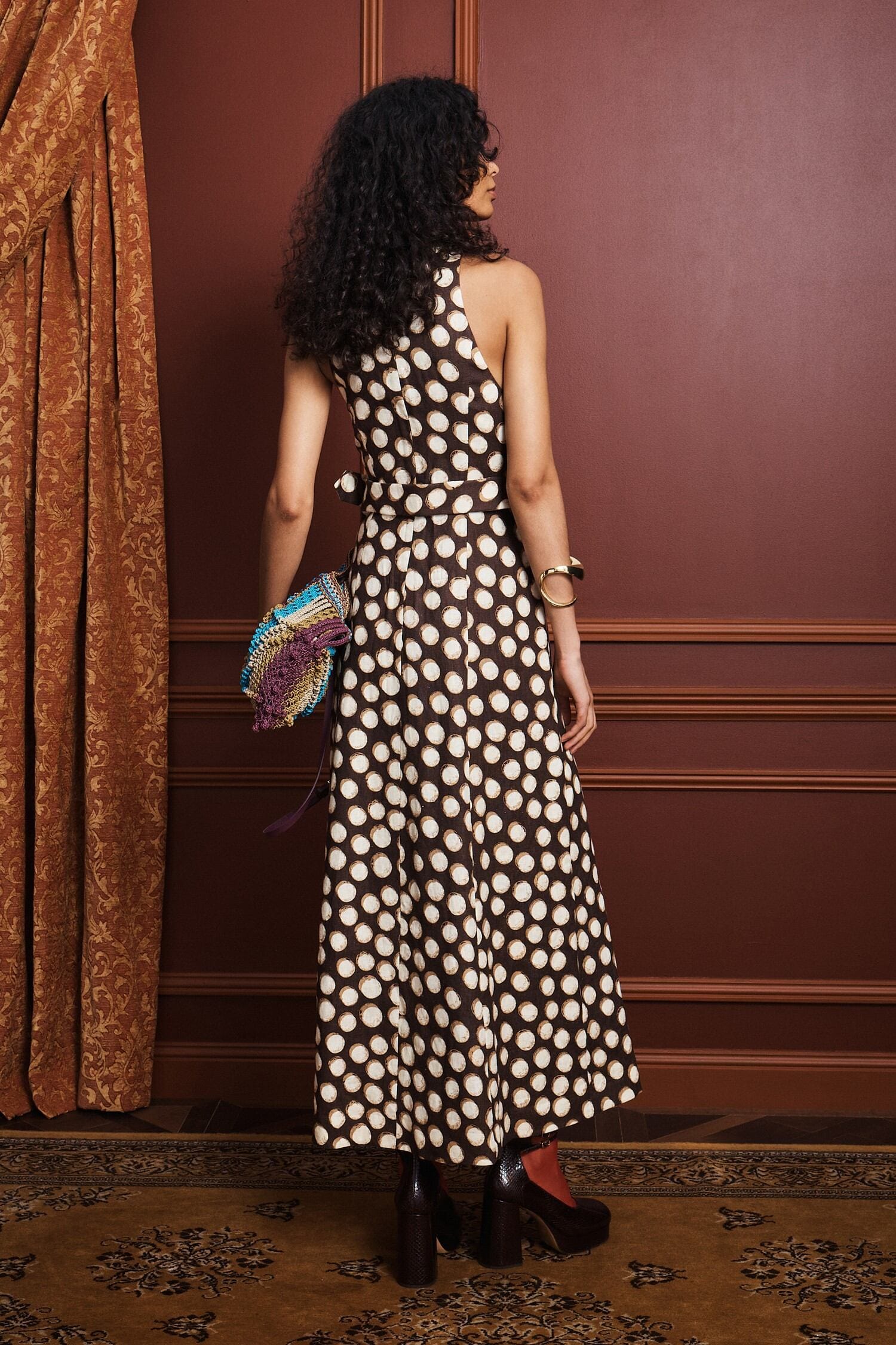 Alemaïs Paula robe midi dos nageur lin à pois ceinture