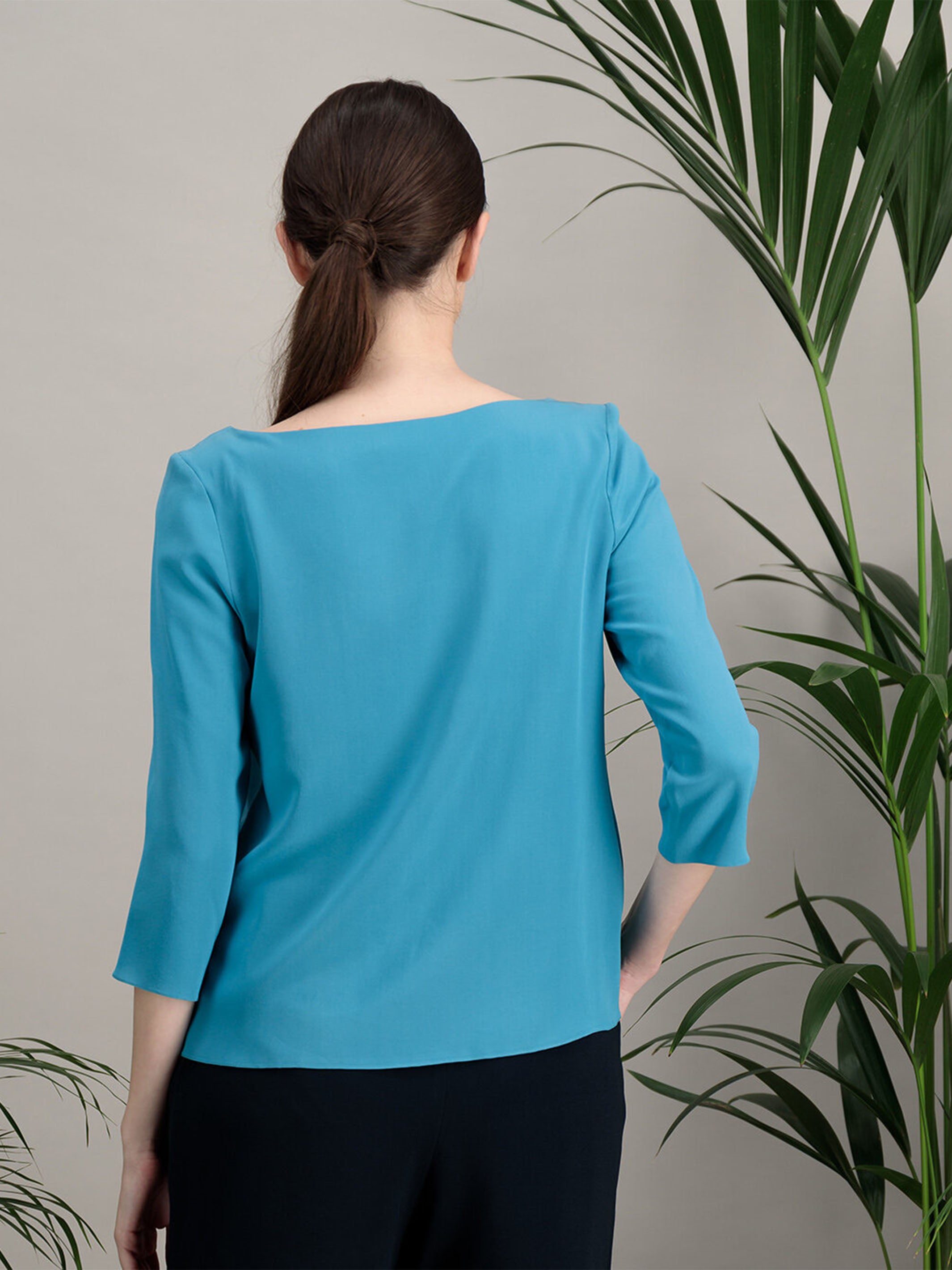 Anahide Saint André Idea top soie bleu canard