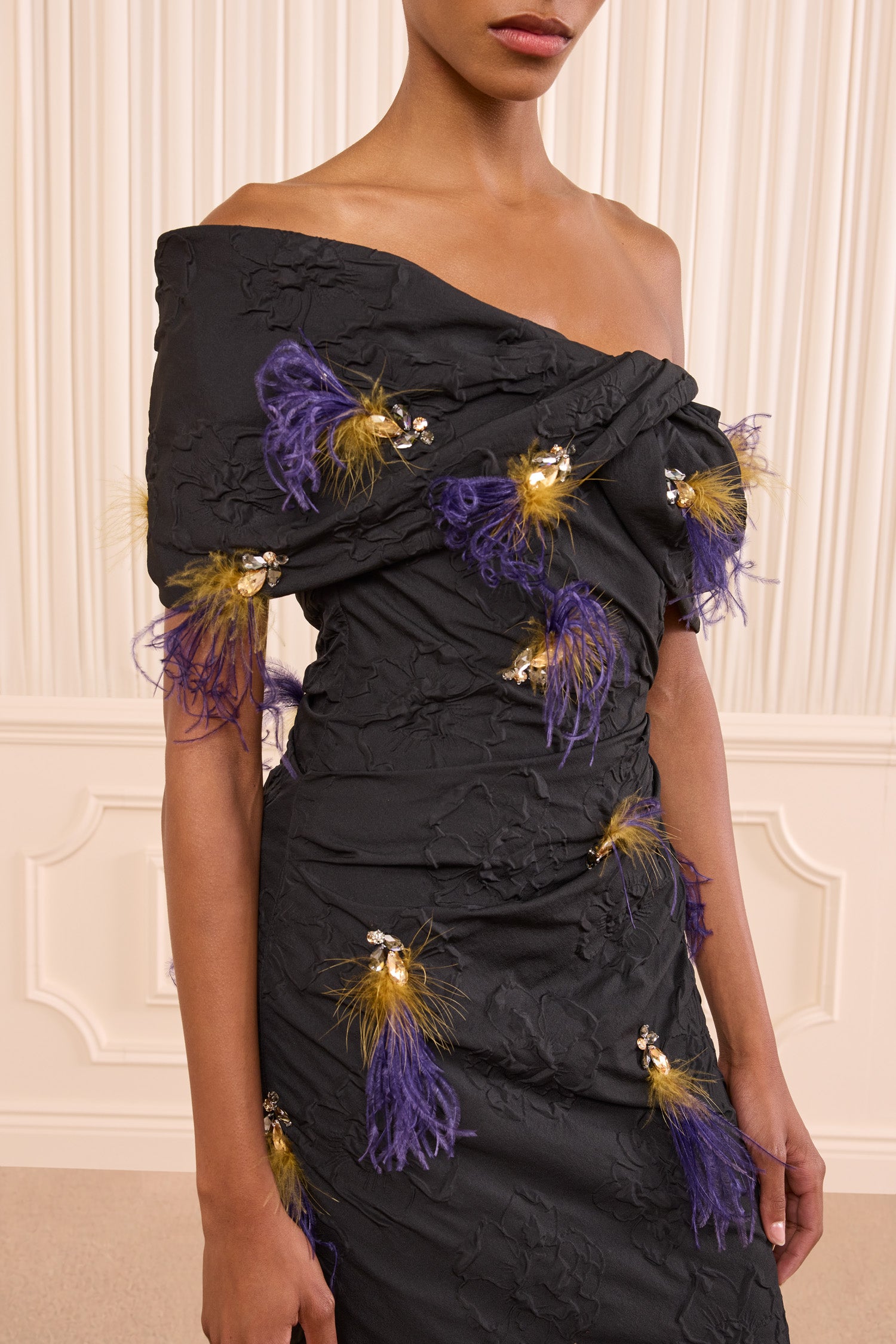 Ulla Johnson Violeta robe midi Noir épaules nues