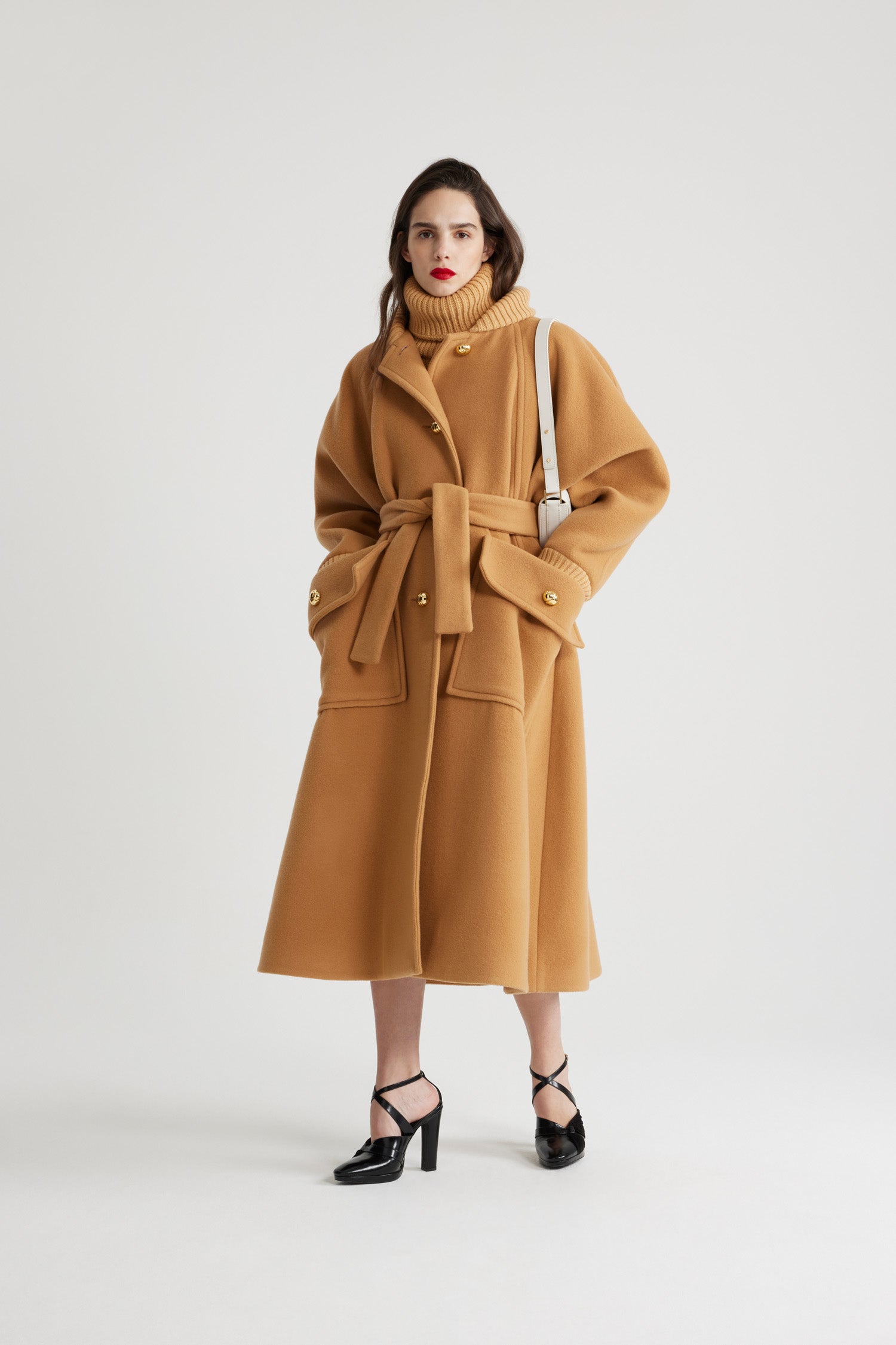 Patou Coats CO0220183109B manteau long oversize biscuit