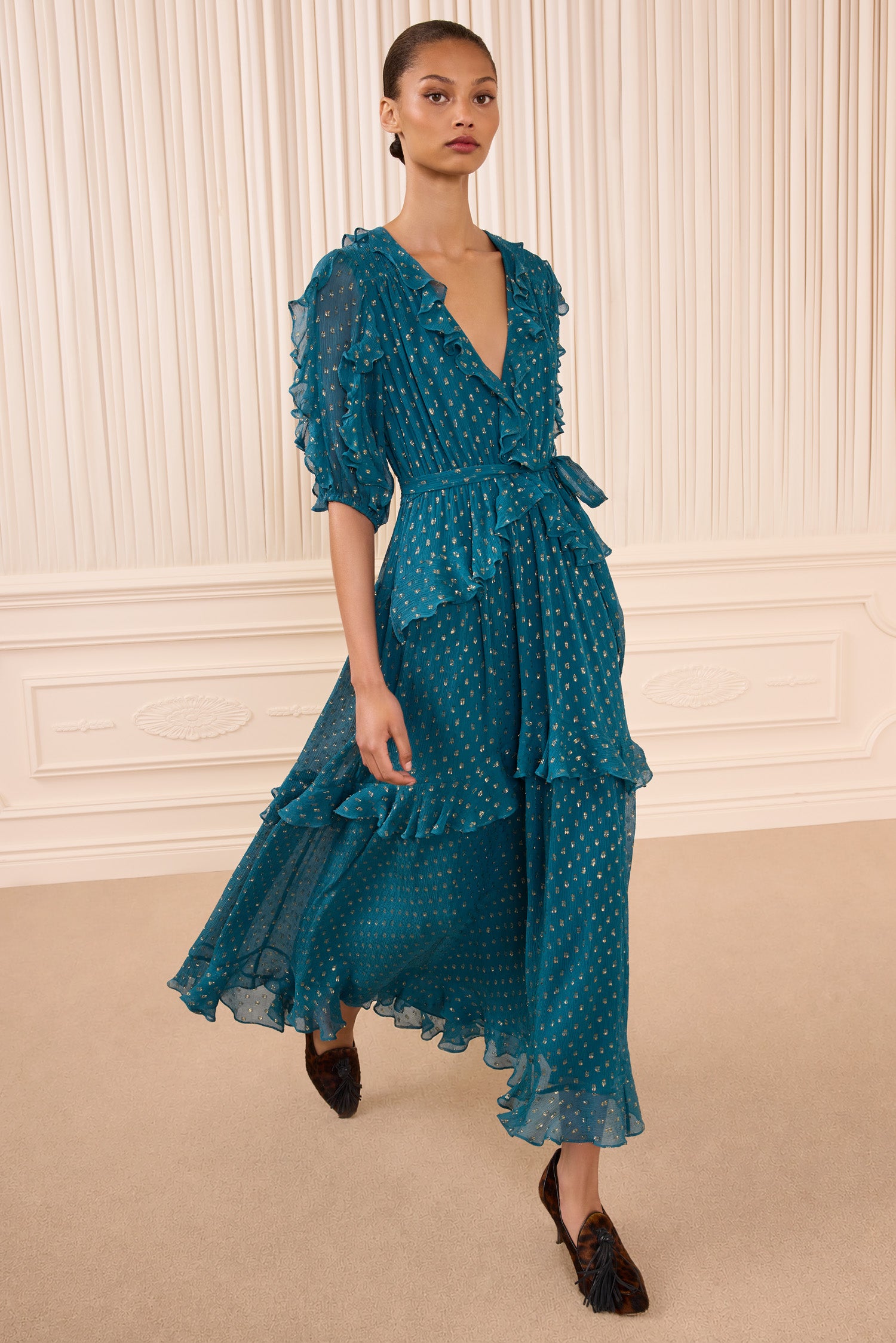 Ulla Johnson Tida robe midi soie Beryl manches courtes