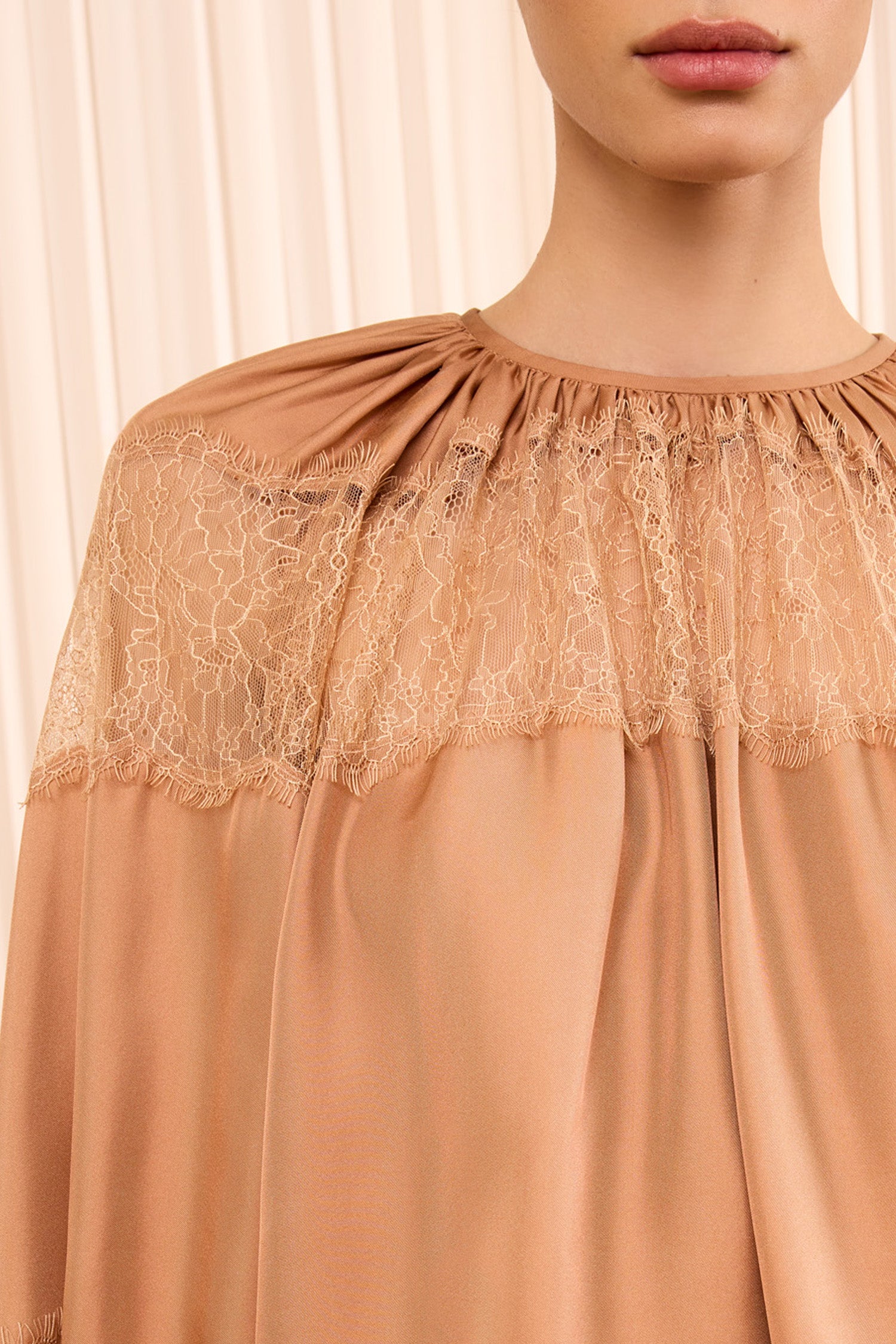 Ulla Johnson Bess chemisier soie dentelle macaroon