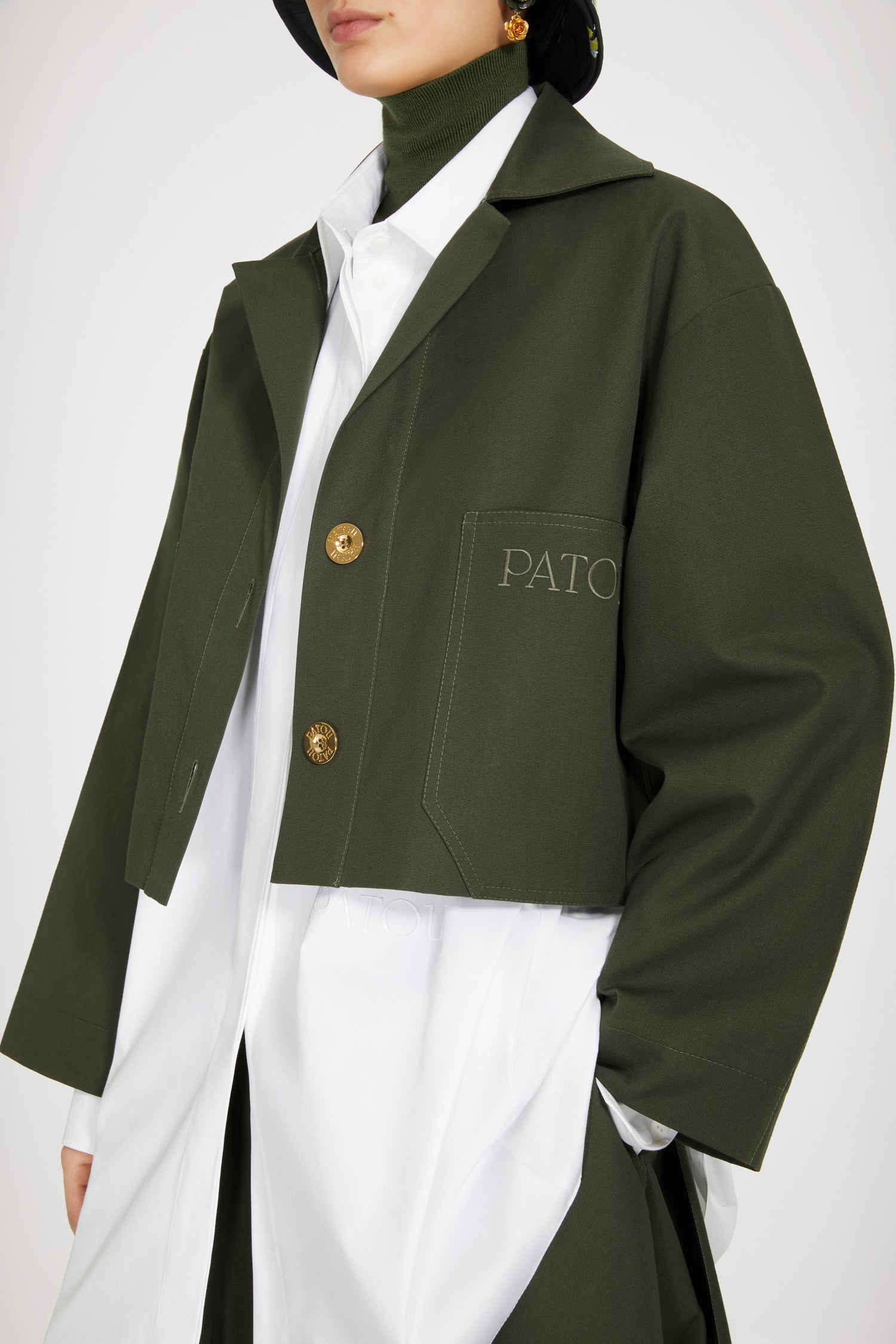 Patou Veste courte coton bio verte Winter Moss boutons dorés