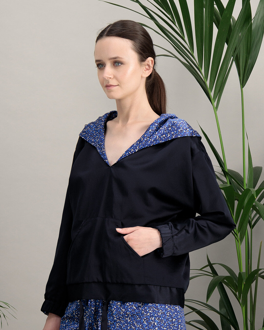 Anahide Saint André Nomade sweat soie capuche taupe rose