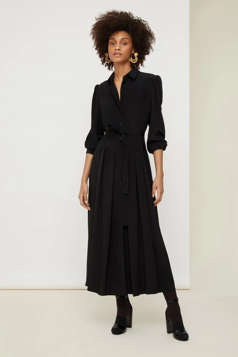 Patou DR078 robe chemise midi soie plissée noire
