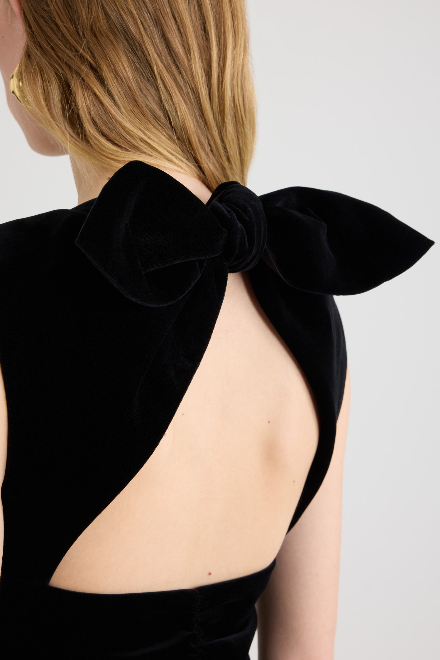 Patou DR214 robe mini dos nu velours coton bio noire