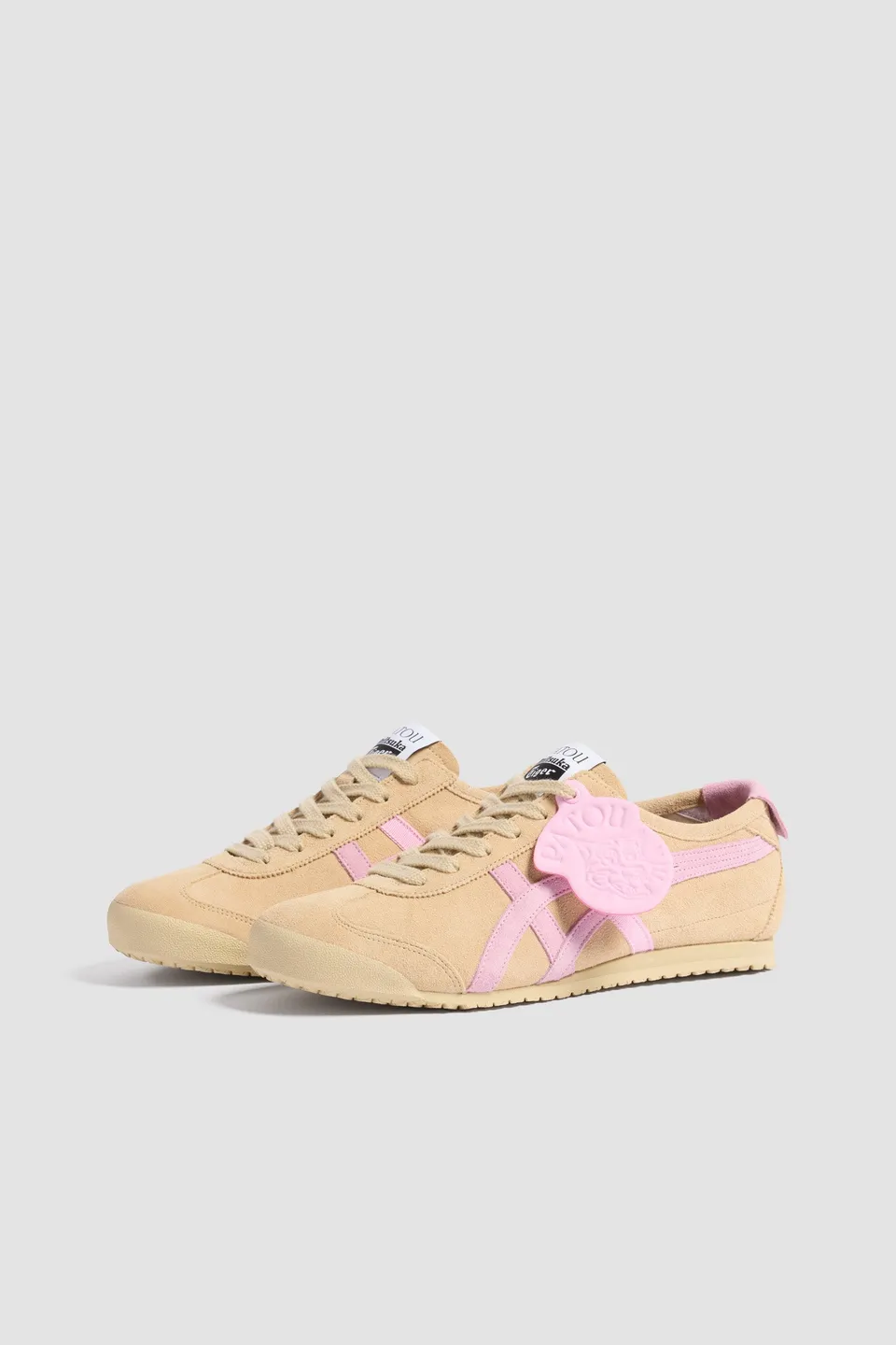 Patou Mexico 66 E25FO012 baskets daim beige