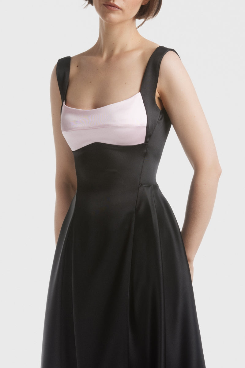 ATU Body Couture robe longue satin noire bonnets roses corset