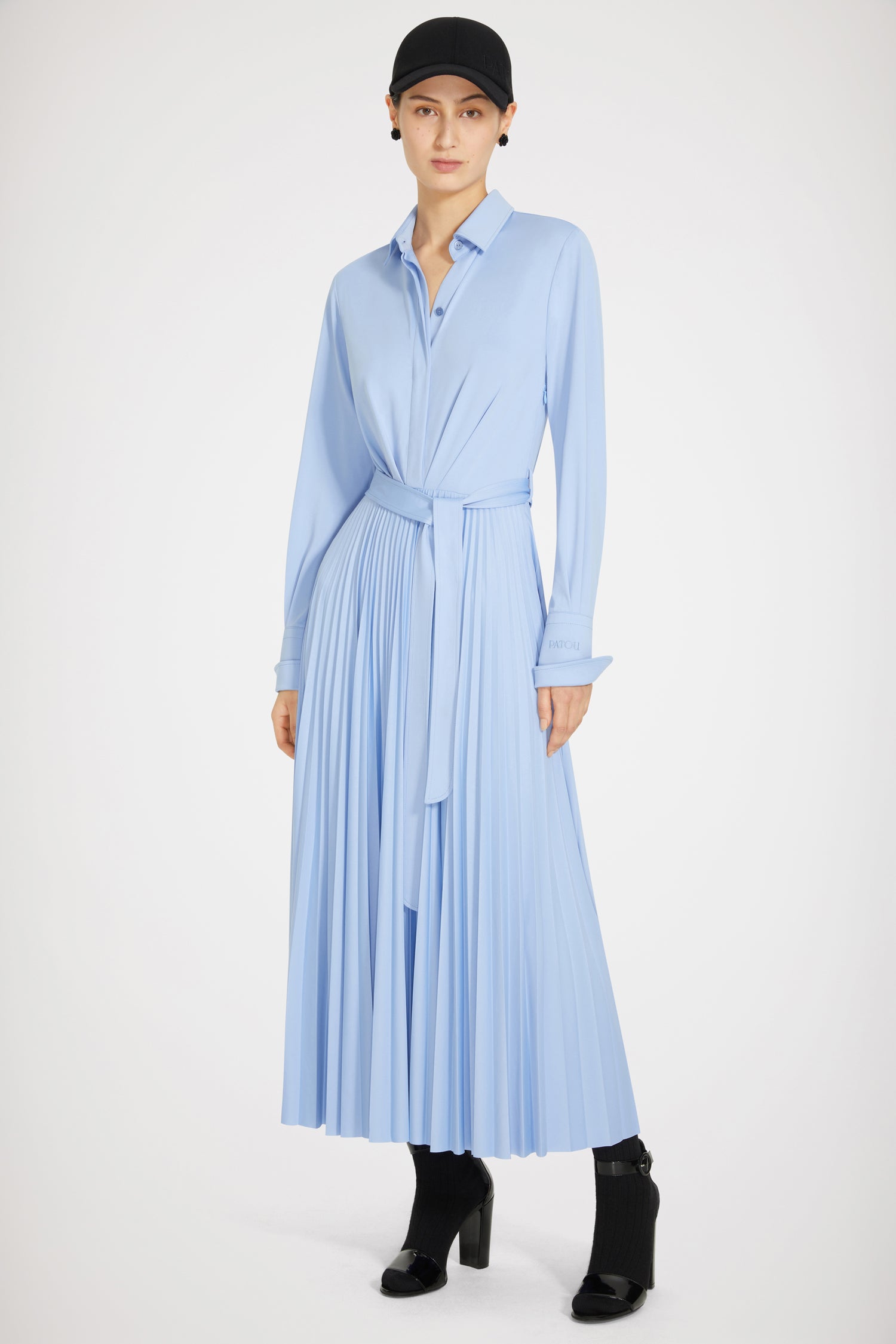 Patou H22DR102 robe longue bleu ciel plissée