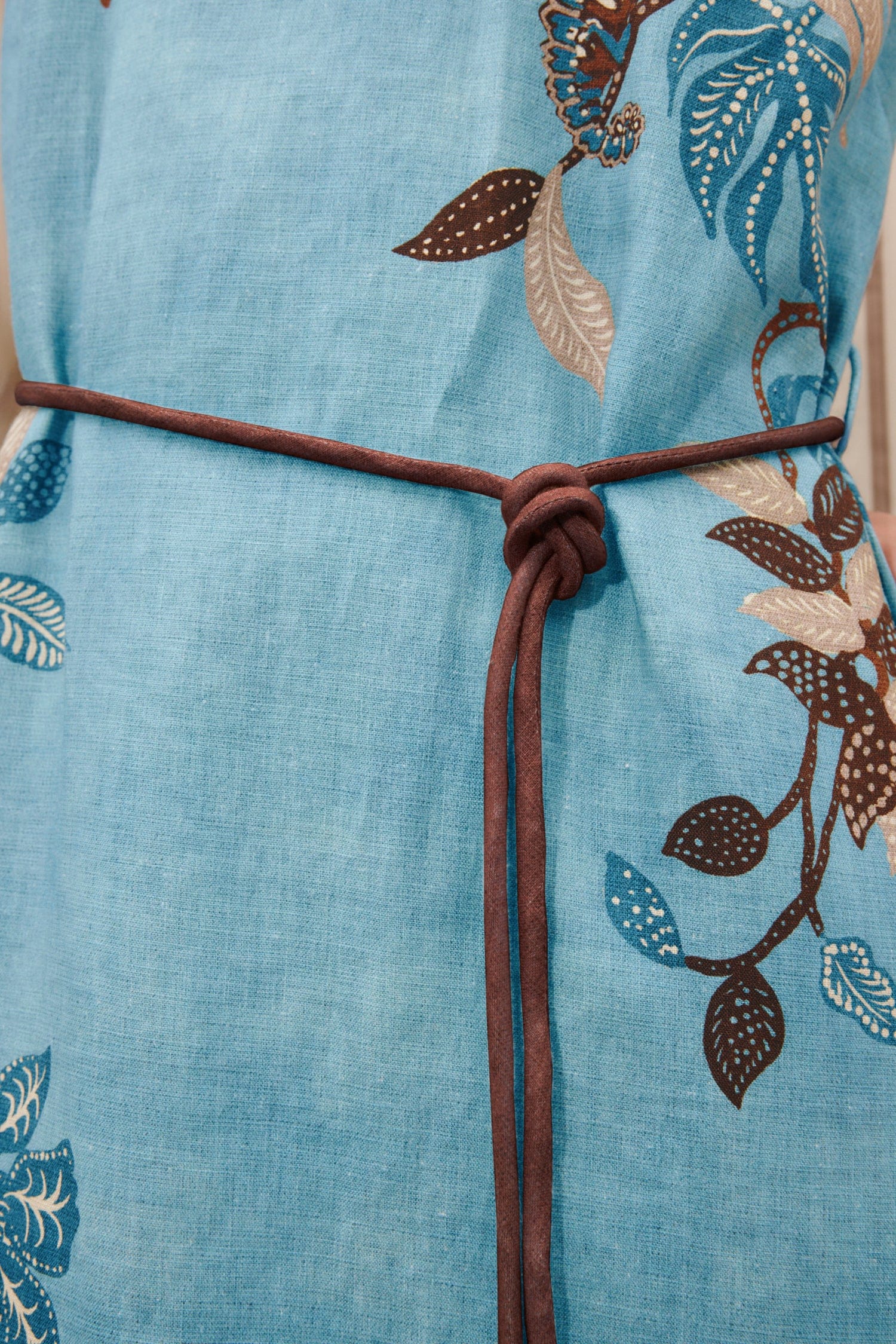 Alemäis Georgie robe midi sans manches lin