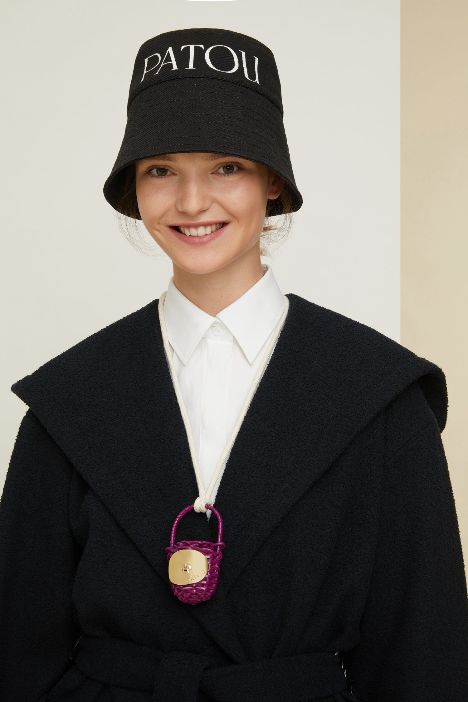 Patou CO012 manteau peignoir noir bouclé ceinturé