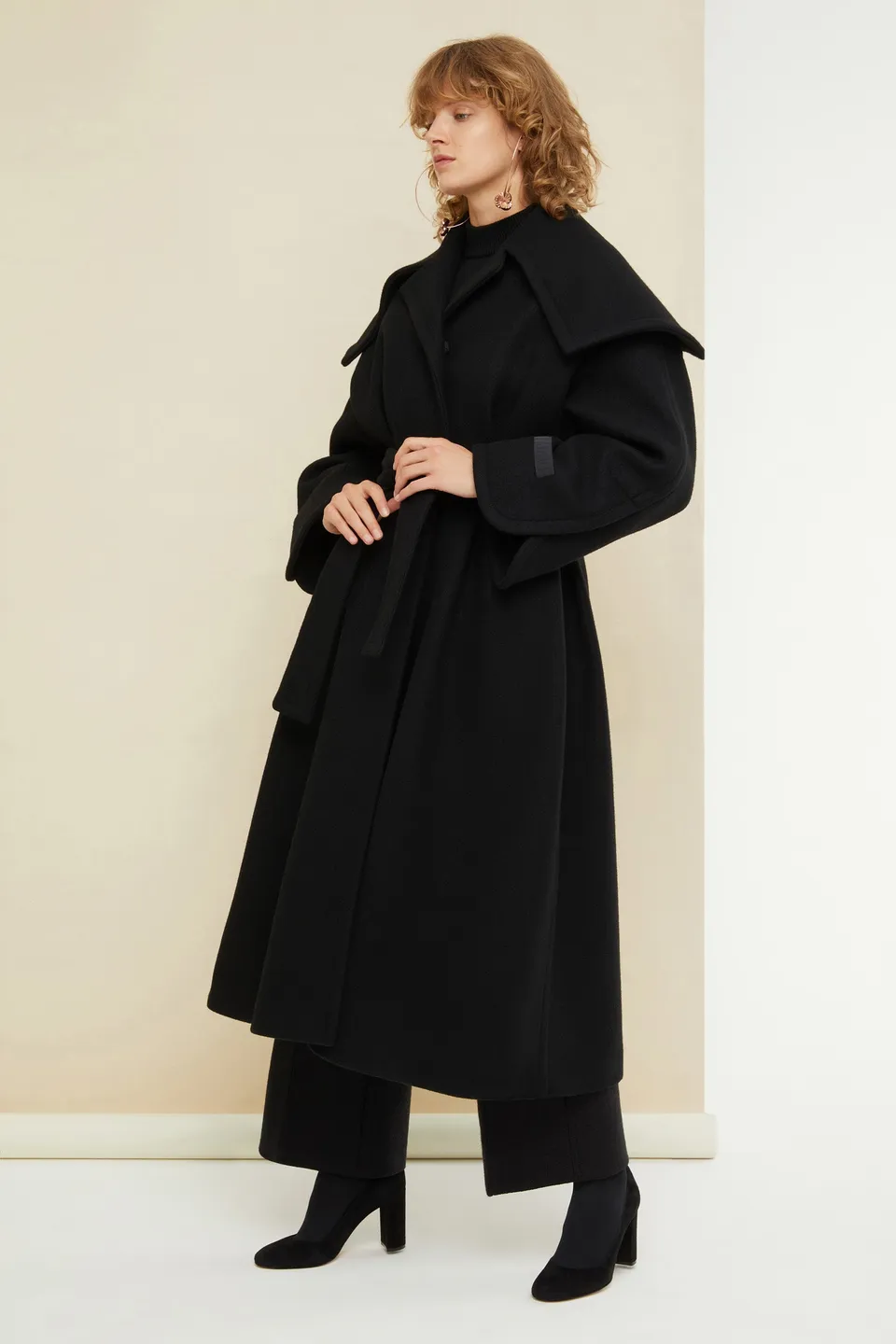 Patou CO007 manteau laine cachemire noir ceinturé