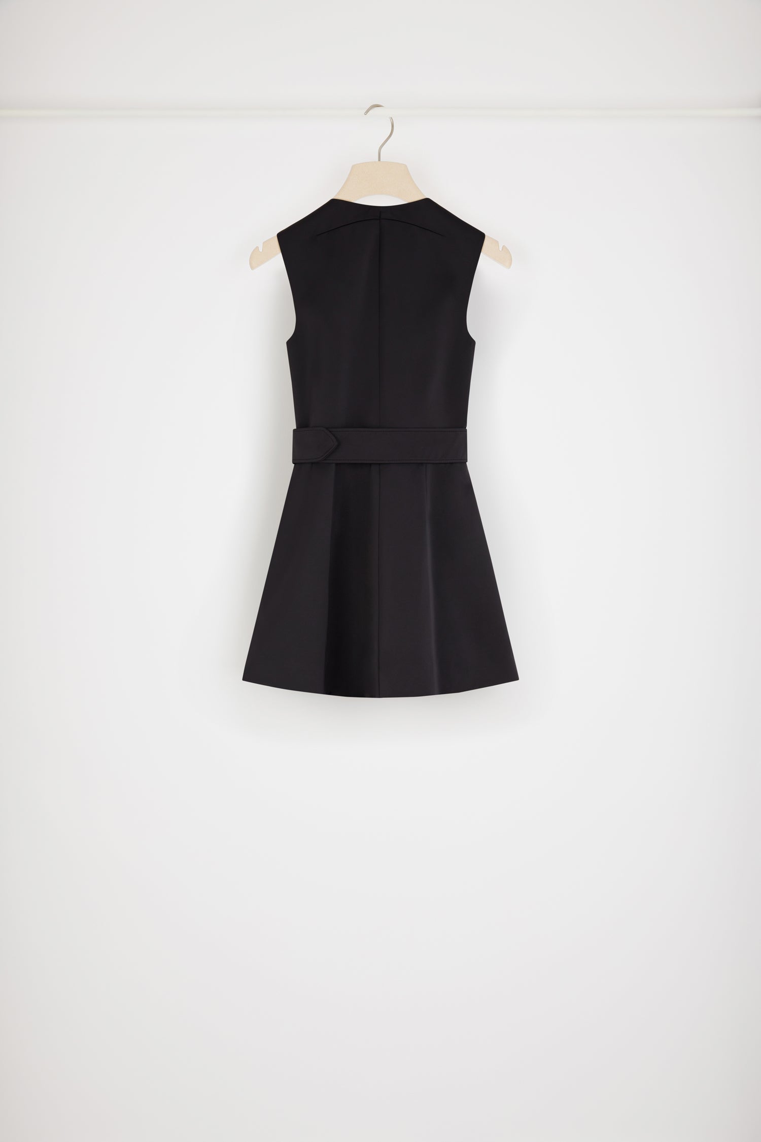 Patou DR093 robe mini satin recyclé noire zip taille 34-44