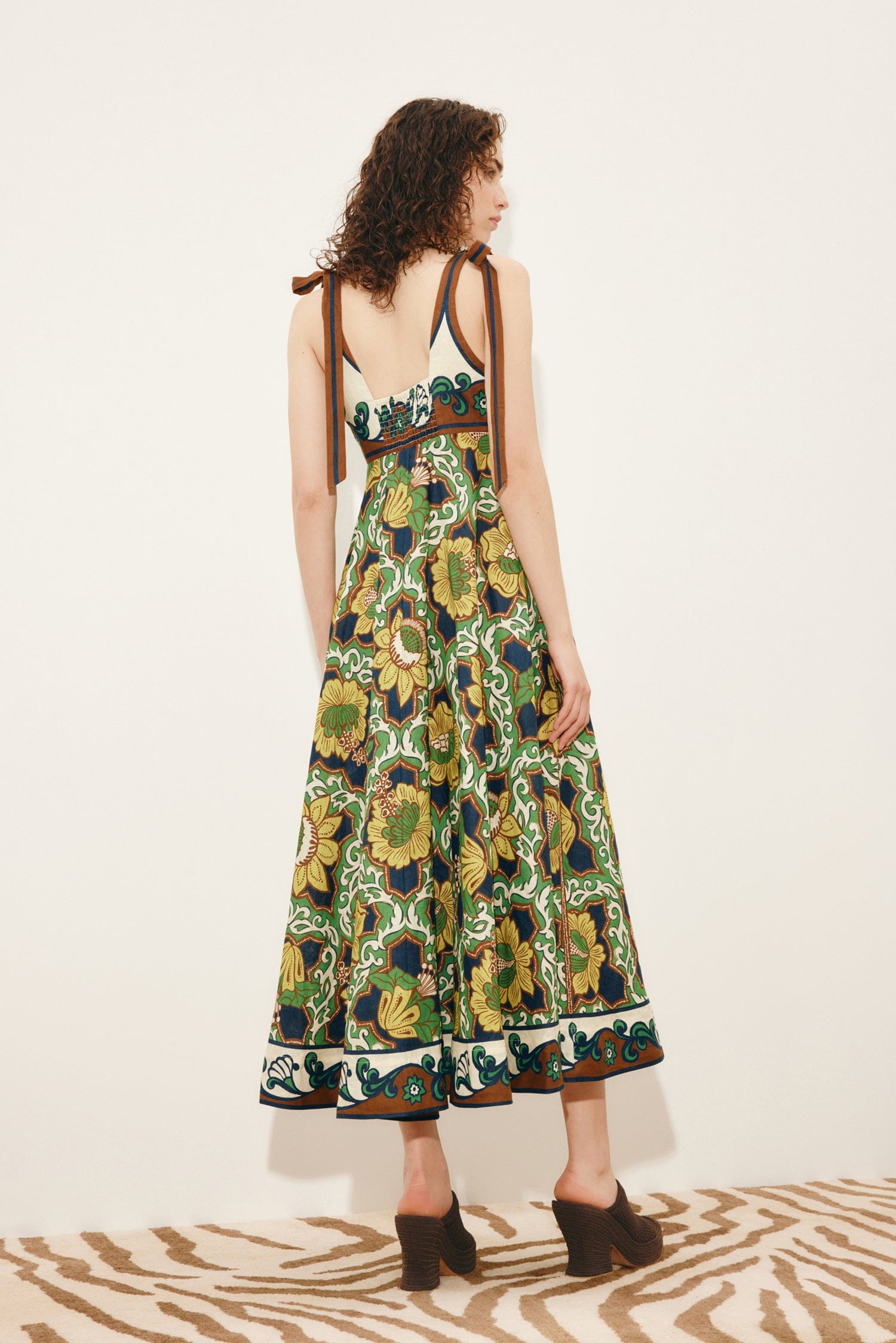 Alemäis Liana Ballet Sundress robe midi lin bretelles imprimé