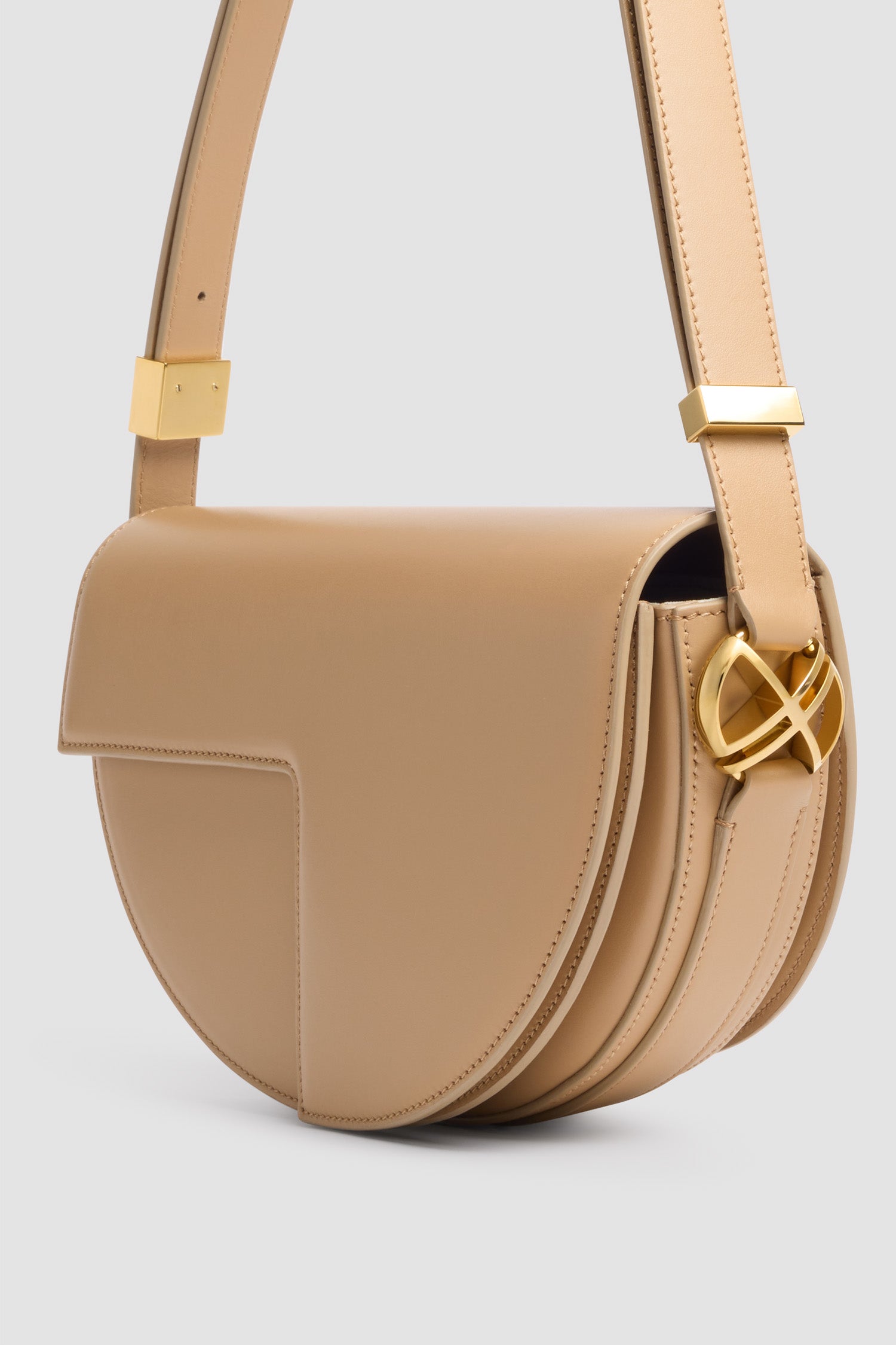 Patou Le Patou BA022 sac cuir sable demi-lune