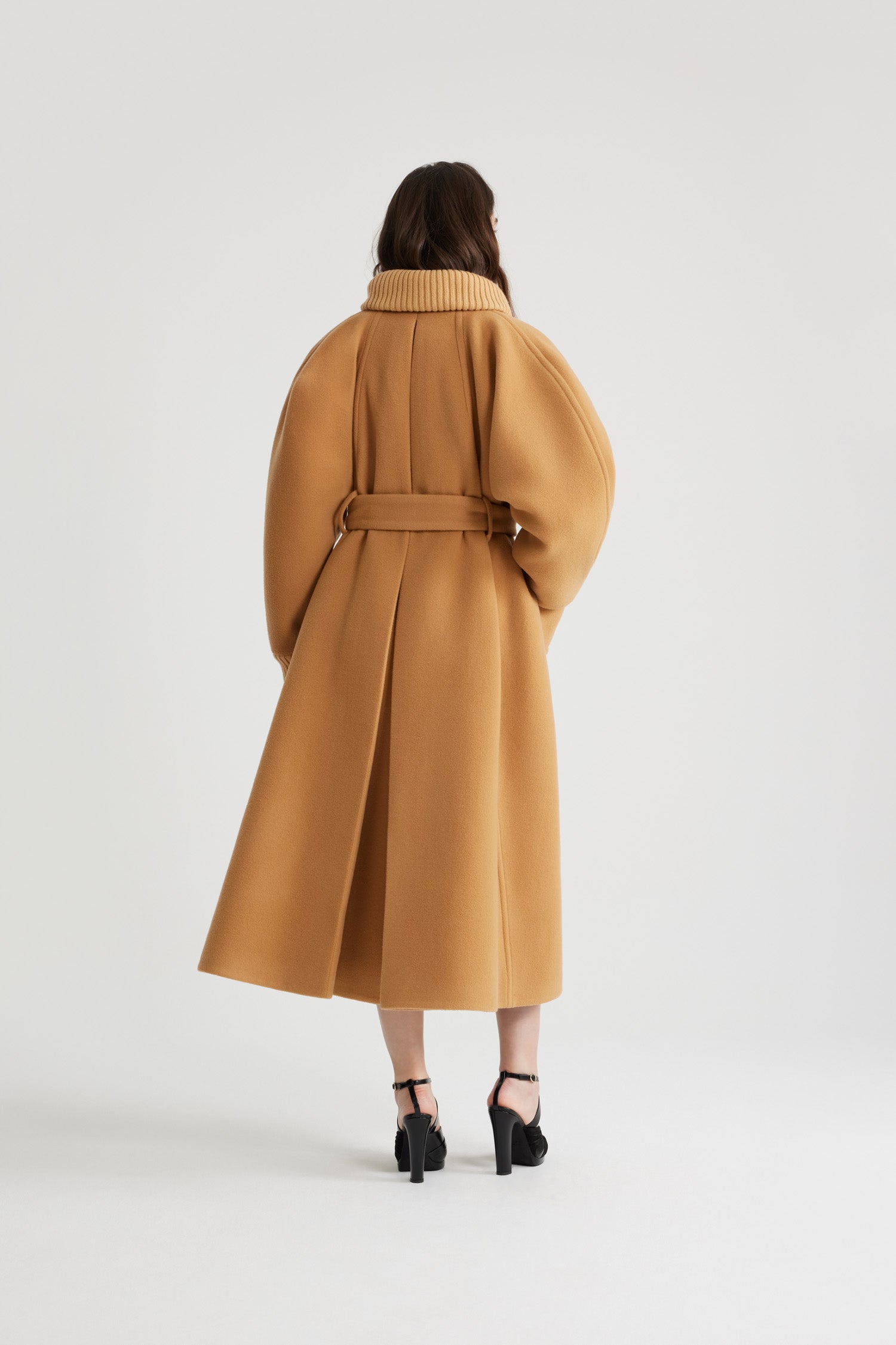 Patou Coats CO0220183109B manteau long oversize biscuit