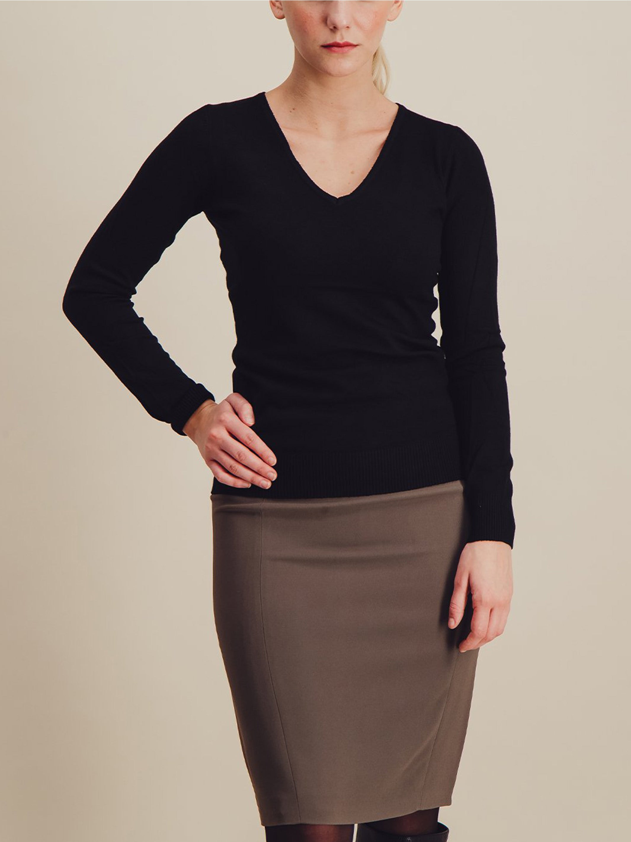 Anahide Saint André Filament jupe droite viscose noire