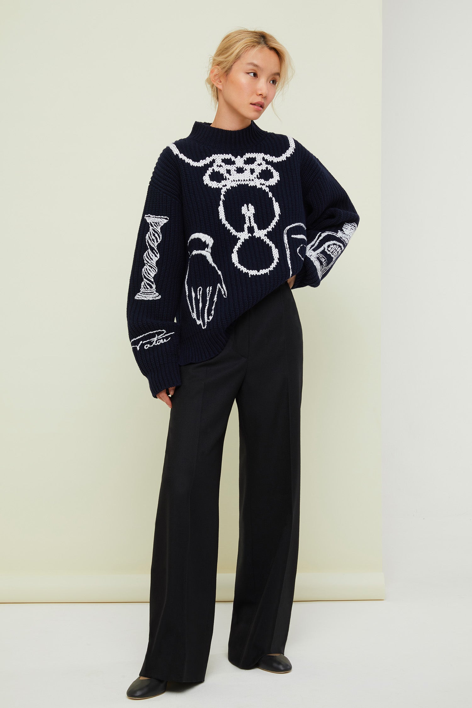 Patou Knitwear KN009 pull laine mérinos bleu marine oversize
