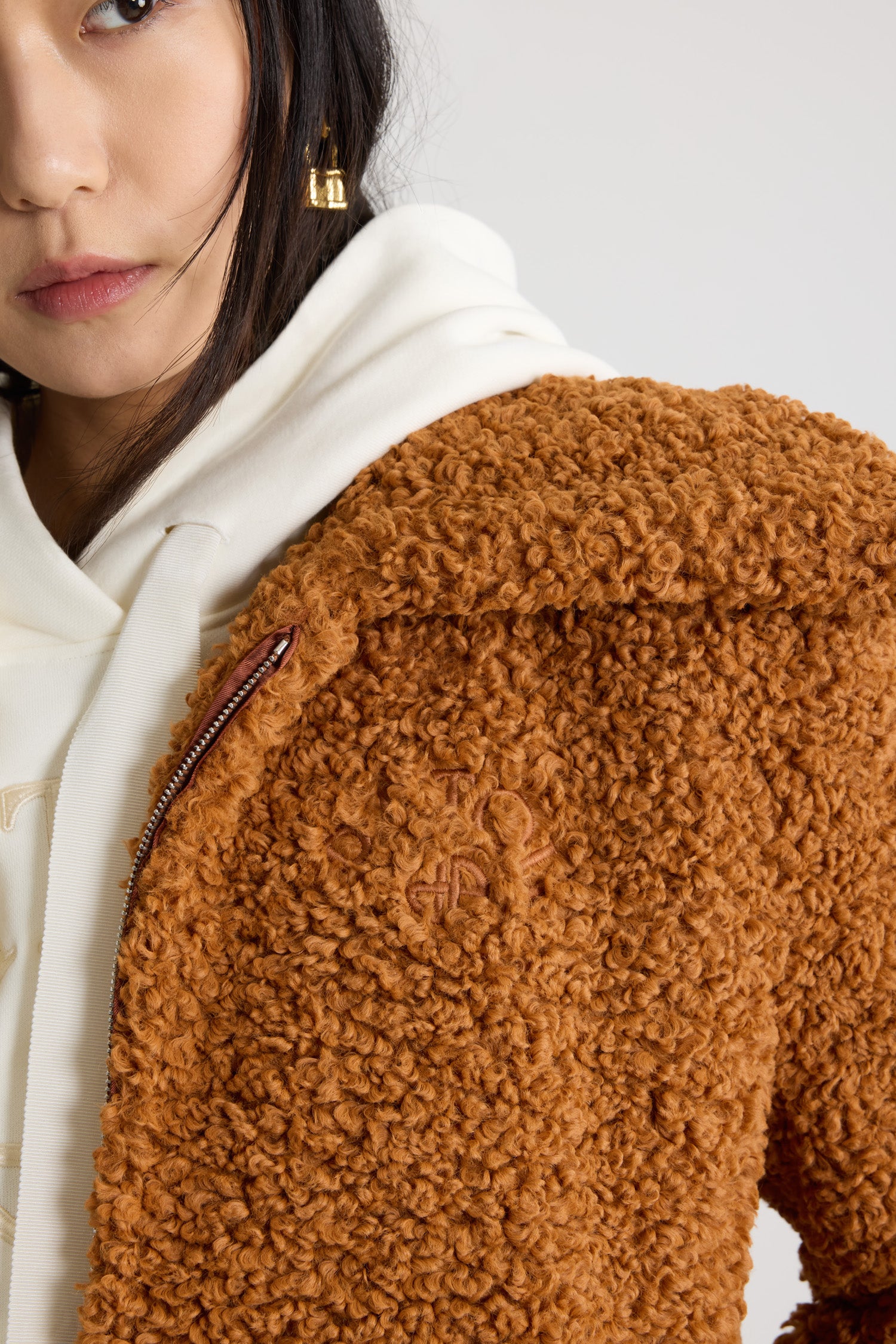Patou OU041 bomber marron en fausse fourrure recyclée