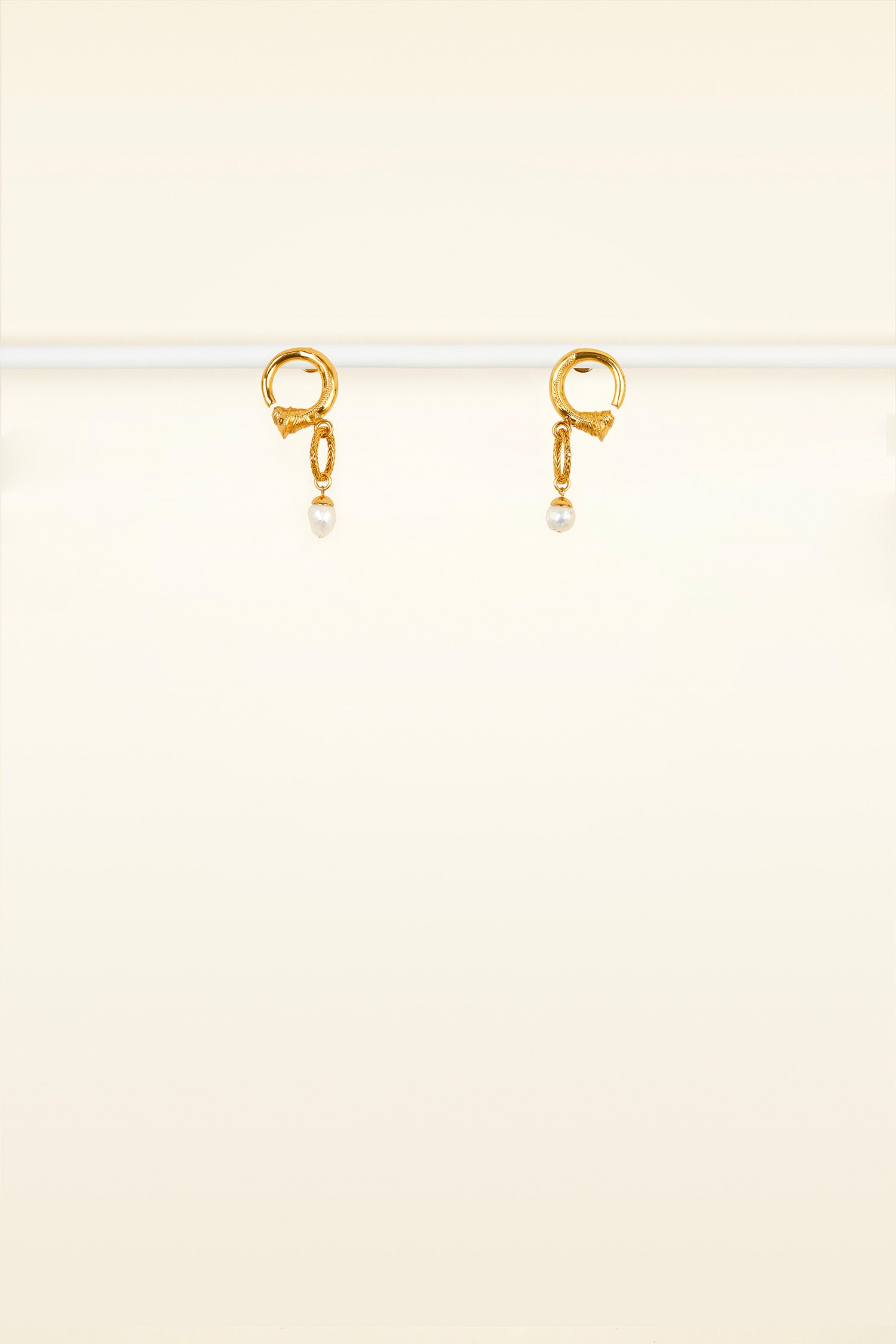 Patou H20JW0101000299G boucles créoles perles doré TU