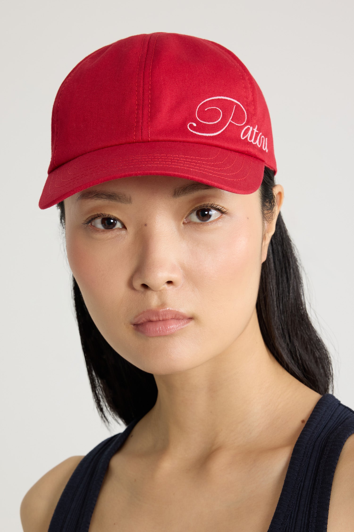 Patou AC100 casquette coton rouge lipstick brodée