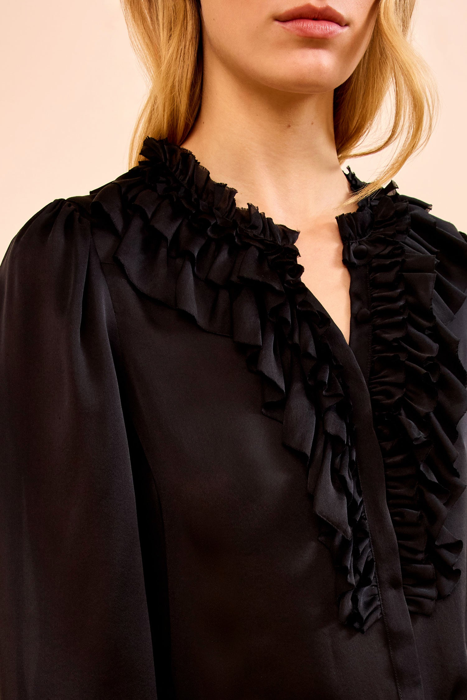 Ulla Johnson Rouen chemisier soie Noir volants manches longues