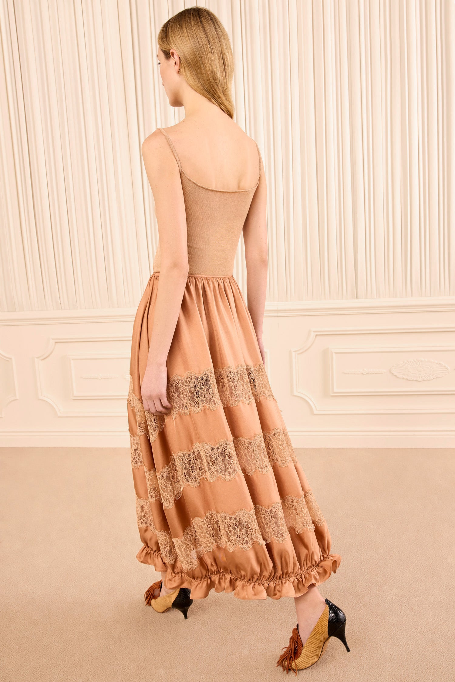 Ulla Johnson Chantal Jupe Midi Soie Macaroon Dentelle