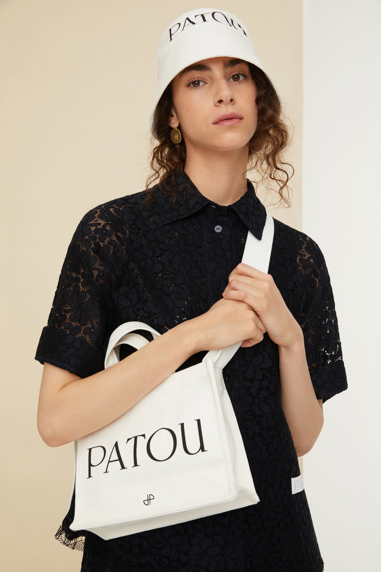 Patou Short-sleeved shirt chemisier bleu dentelle 34-44
