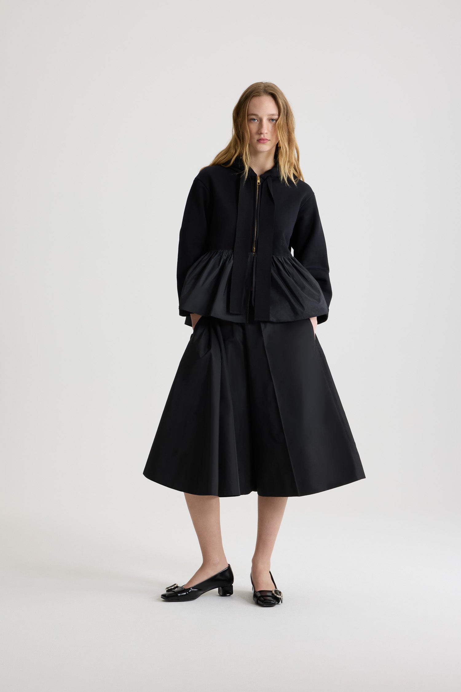 Patou JE193 hoodie coton bio noir à volant XS-XL