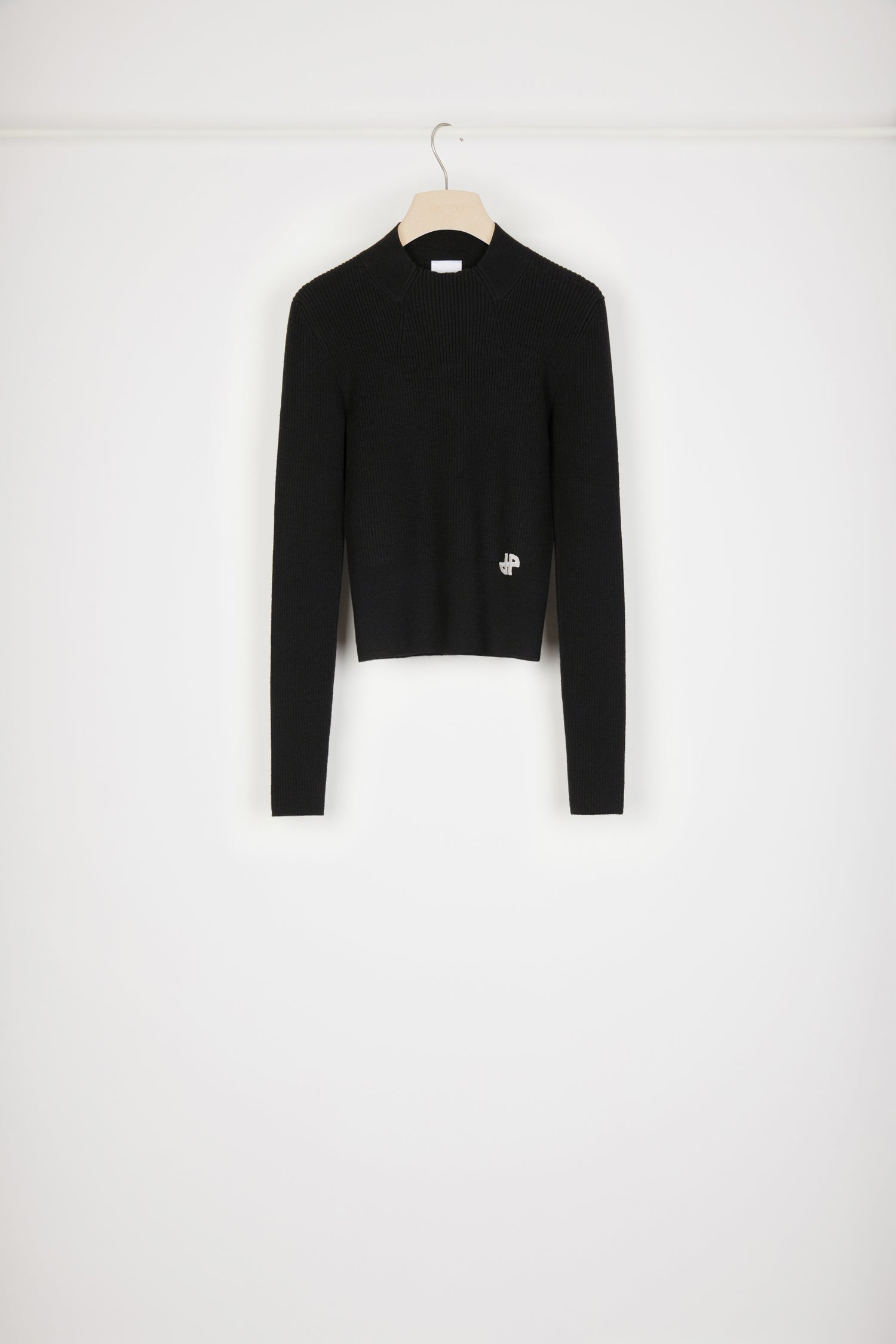 Patou KN128 pull noir laine mérinos côtelé court