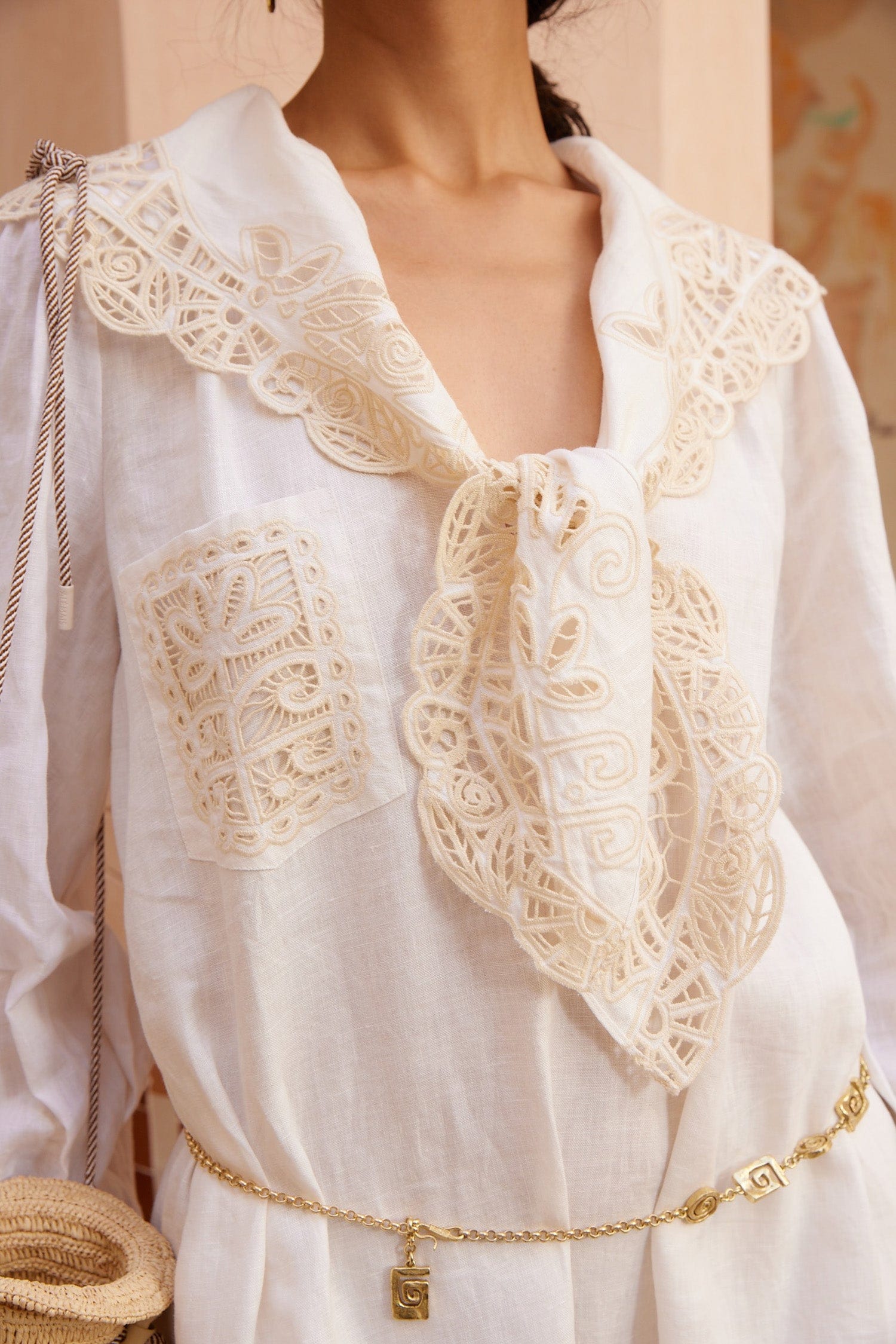 Alemaïs Rosemary robe midi lin brodée col foulard