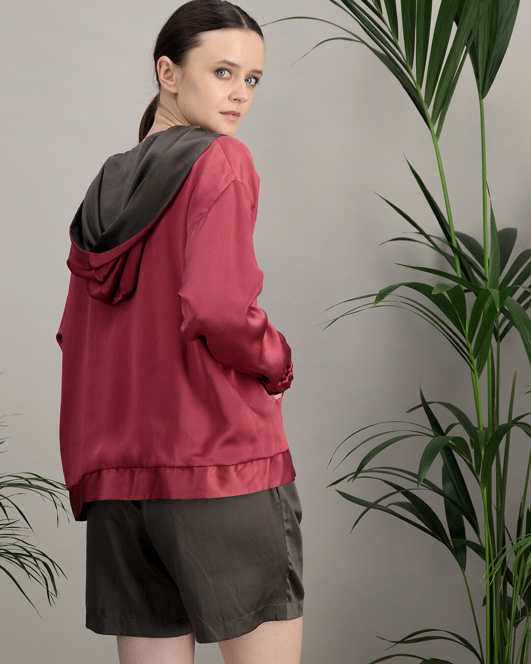 Anahide Saint André Nomade sweat soie capuche taupe rose
