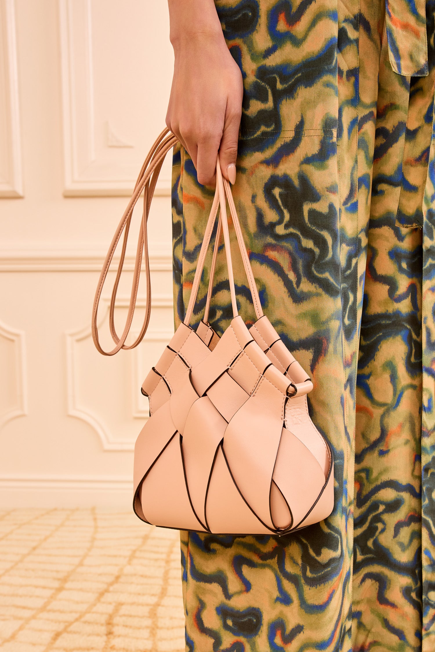 Ulla Johnson Charlotte sac bandoulière cuir rose Tulip