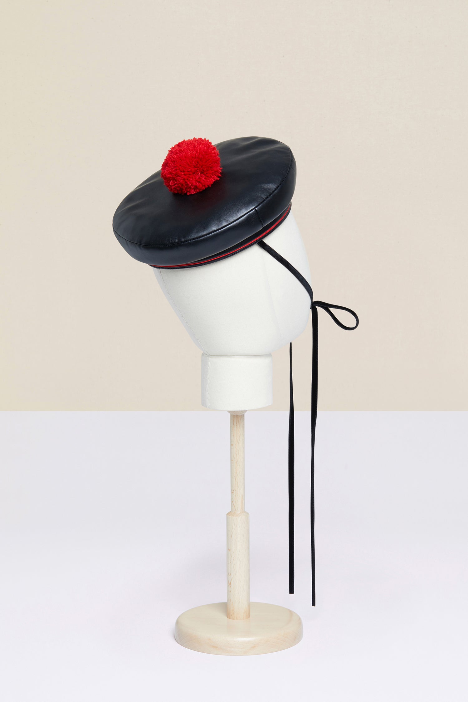 Patou Faux leather sailor hat chapeau noir Black TU