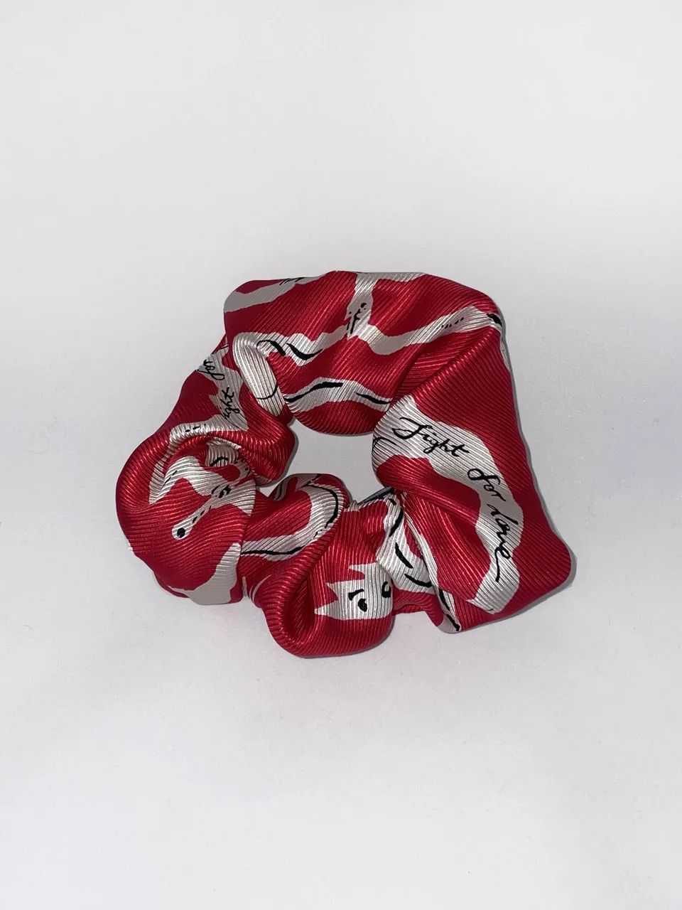 Anahide Saint André Love chouchou twill soie rouge recyclé