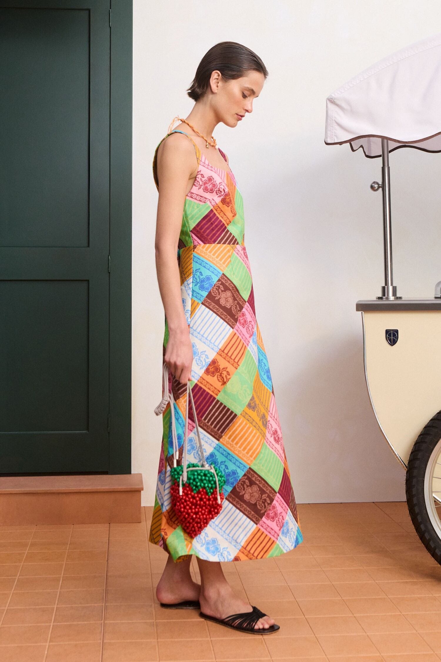 Alemaïs Kaleidoscope robe midi lin floral dos lacé