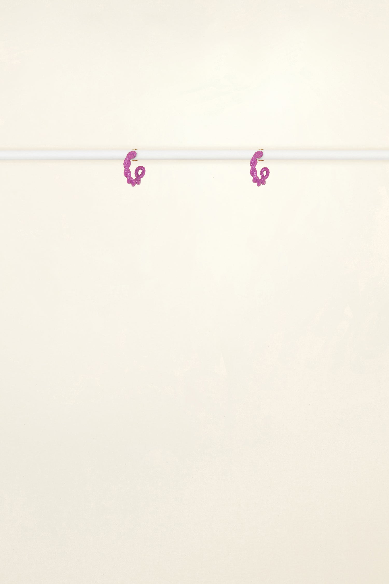 Patou Jewellery petites créoles tressées laiton violet Anémone TU