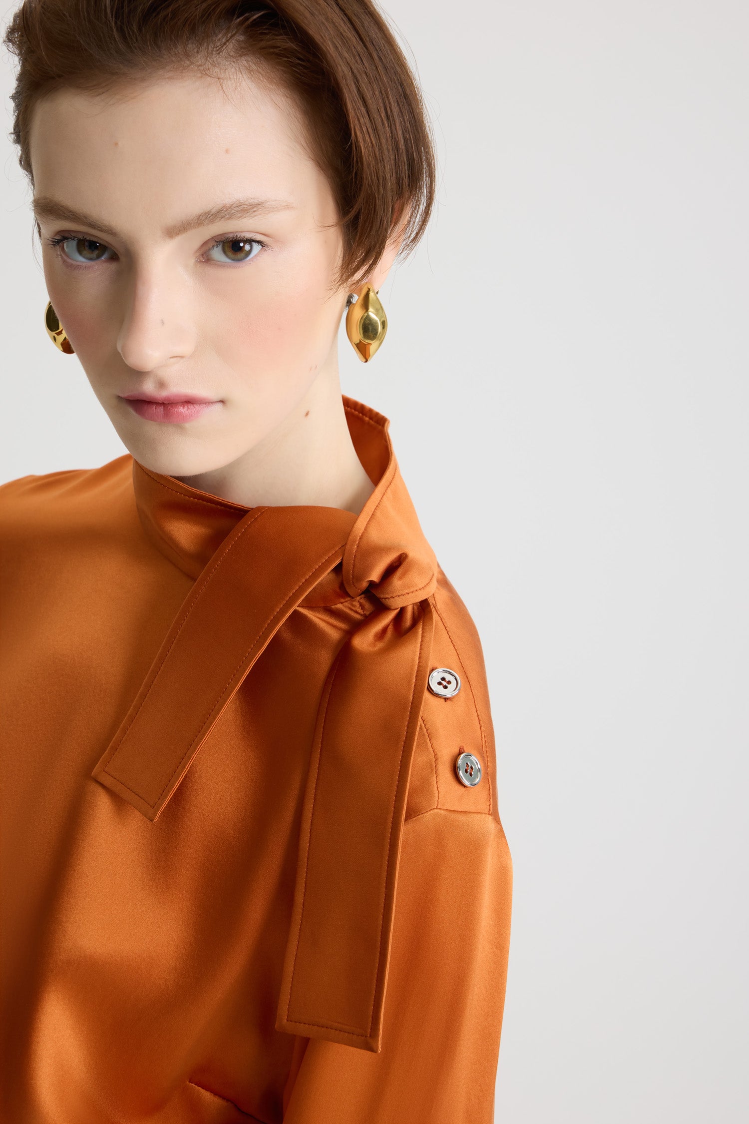 Patou TO166 top col foulard soie bio satin golden oak 38
