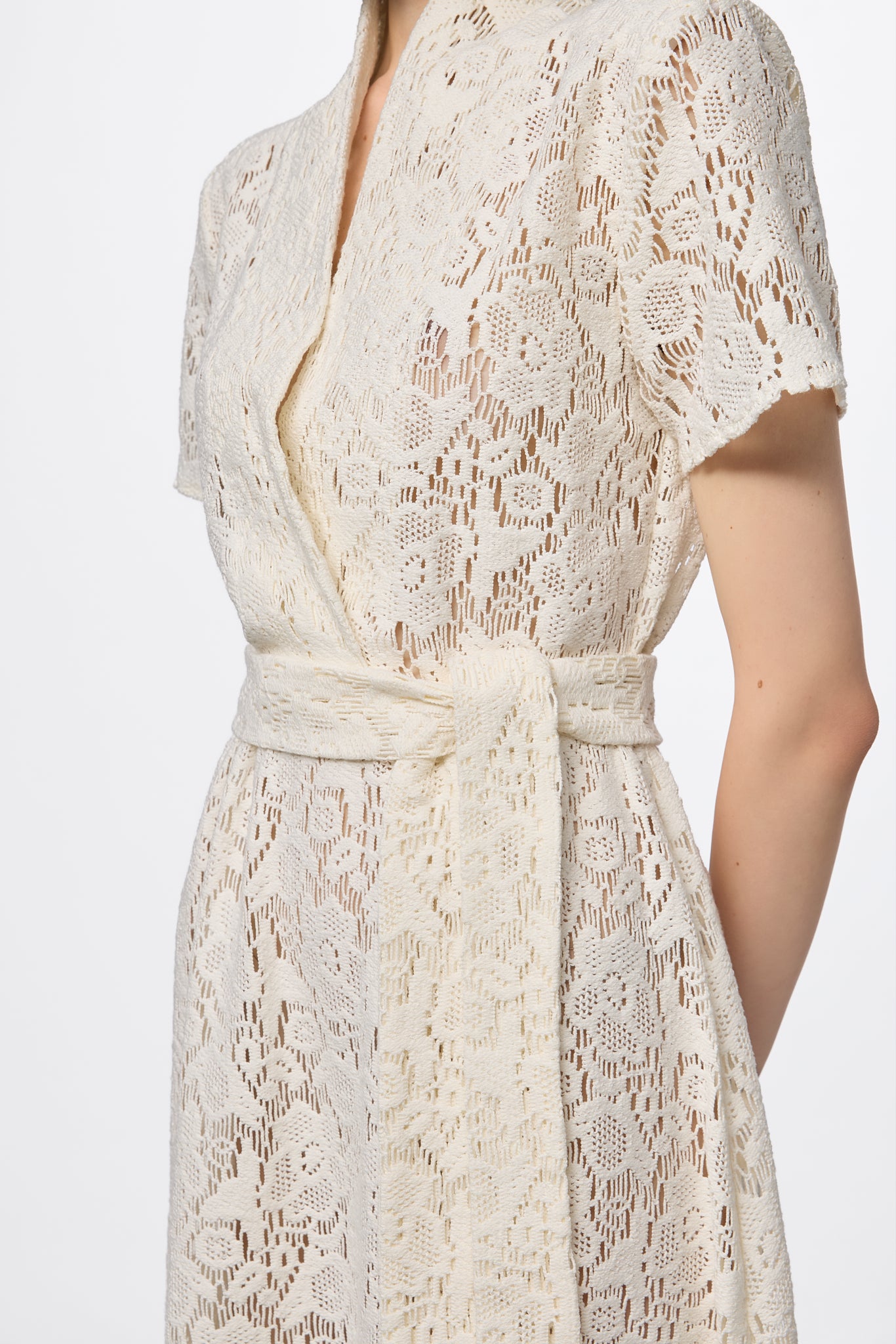 ATU Body Couture Midi robe chemise ivoire dentelle coton