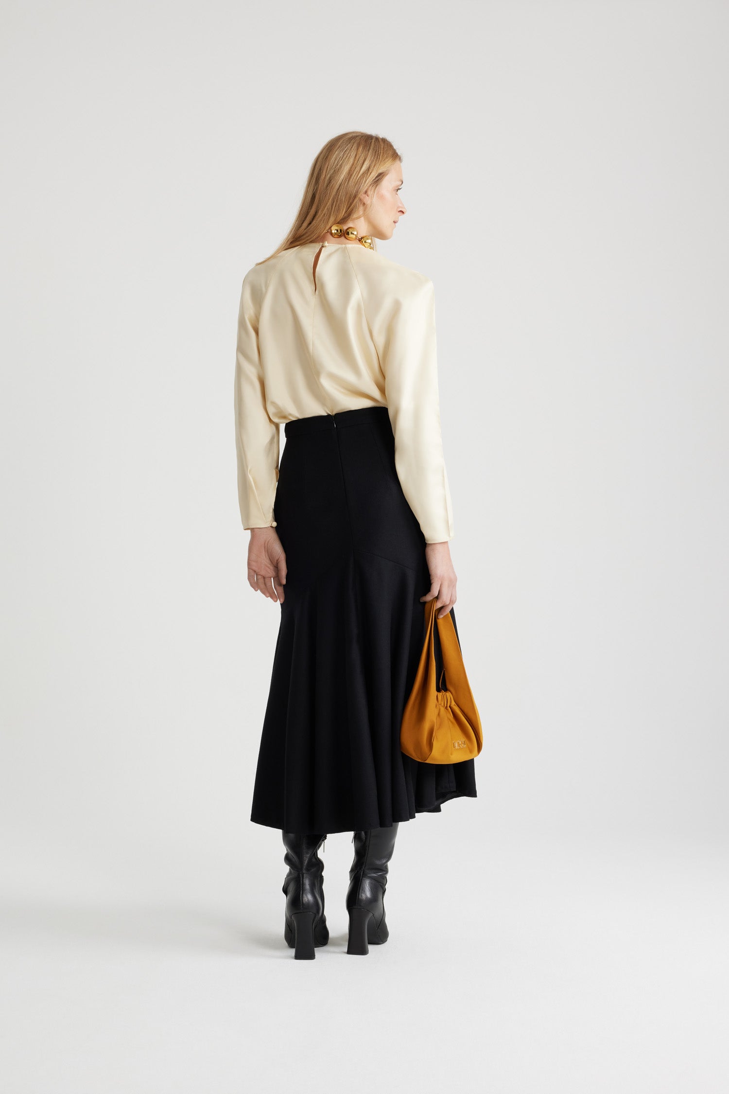 Patou SK069 jupe midi noire en flanelle de laine