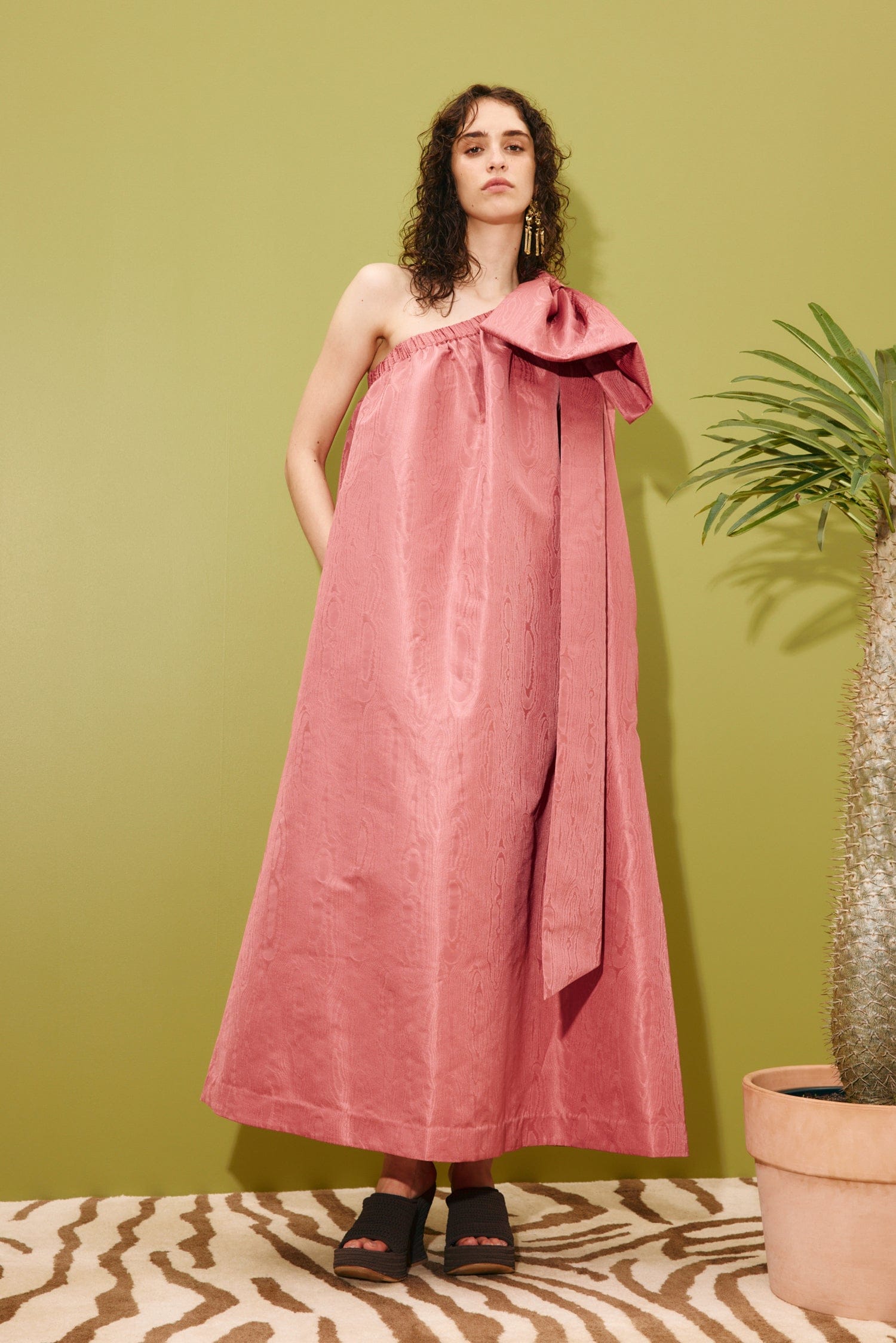 Alemaïs Abi Gown robe midi jacquard moiré
