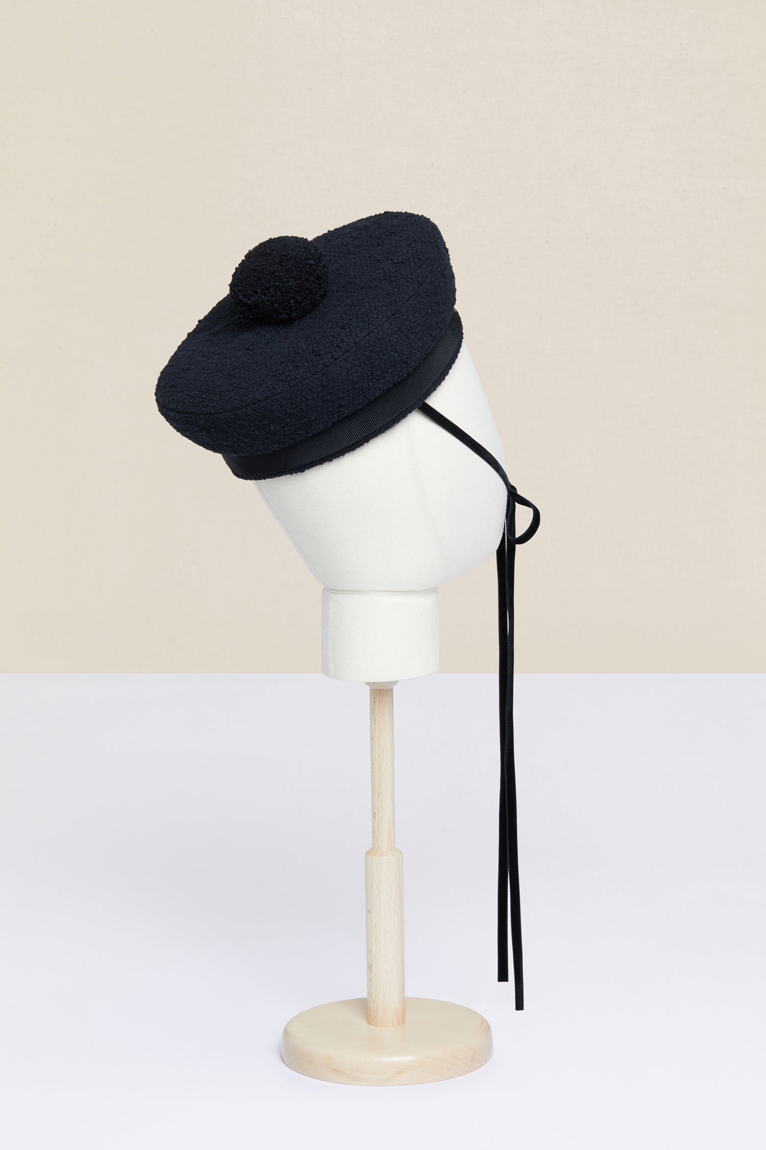 Patou E20AC002 chapeau marin tweed noir