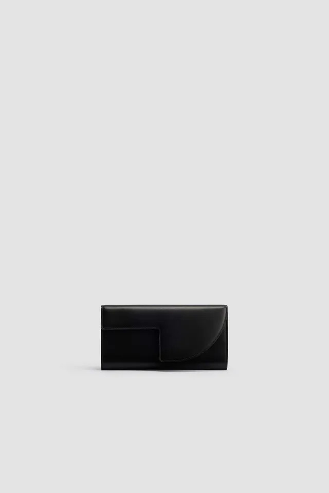 Patou BA013 pochette cuir noir chaîne or