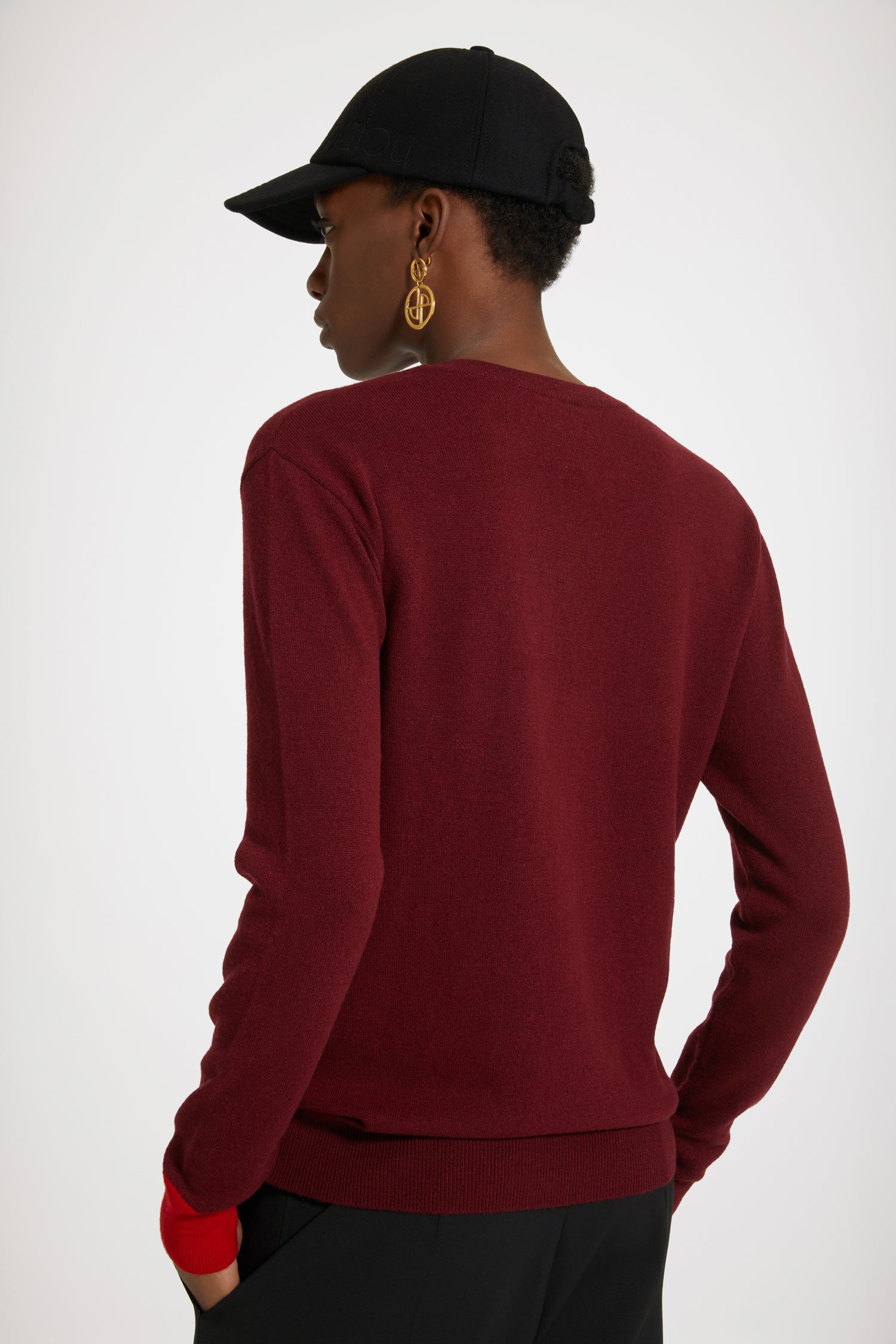 Patou KN132 pull col V laine cachemire bordeaux dahlia