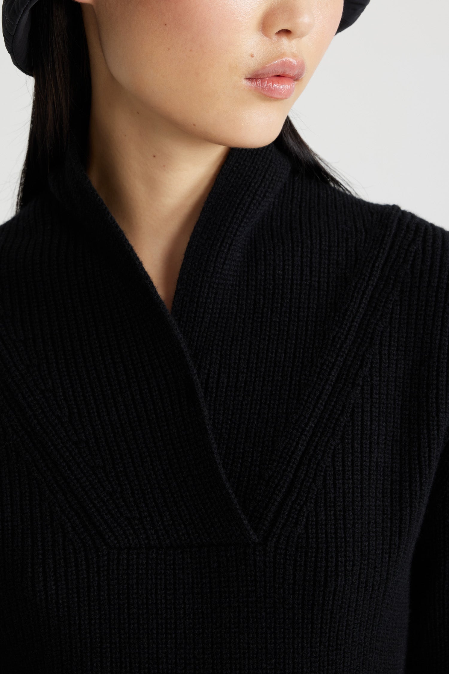 Patou H24KN208 pull col cache-coeur noir laine cachemire