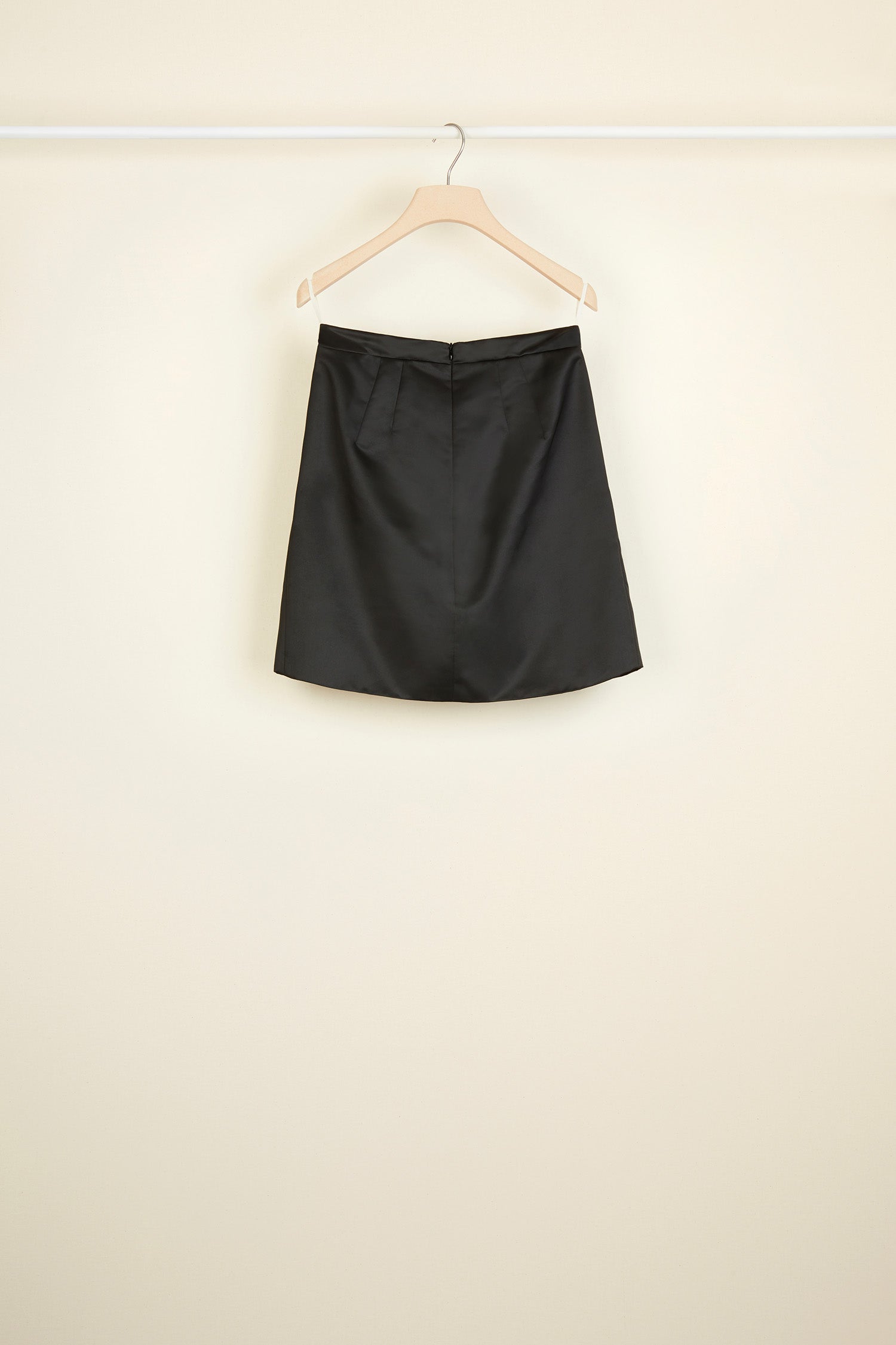 Patou SK004 jupe tulipe noire satin duchesse