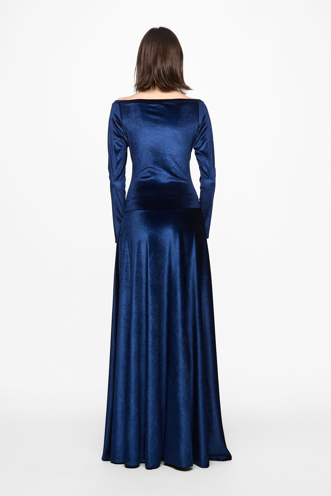ATU Body Couture robe longue velours bleu marine épaules nues