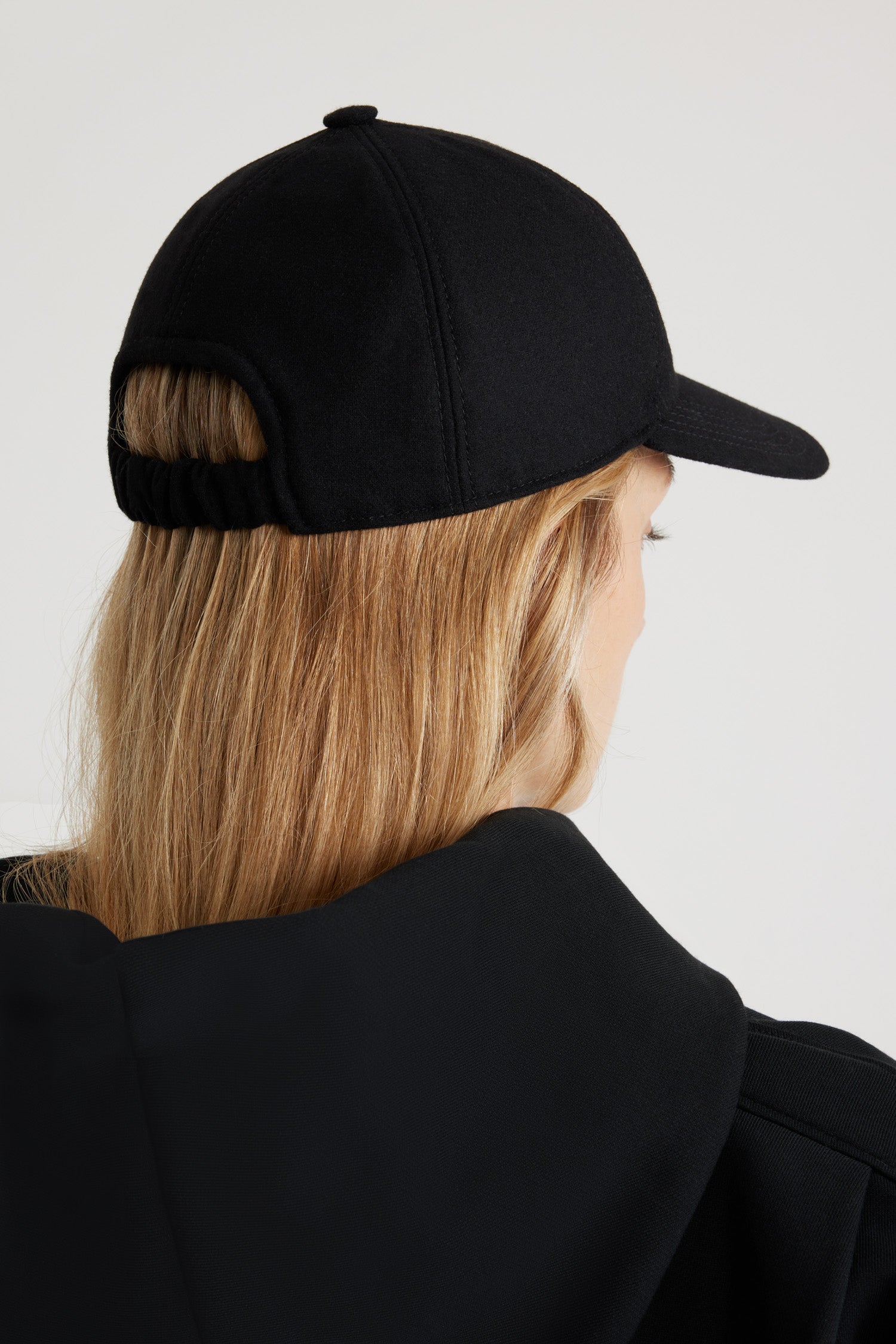 Patou H24AC0770189999B casquette noire laine JP