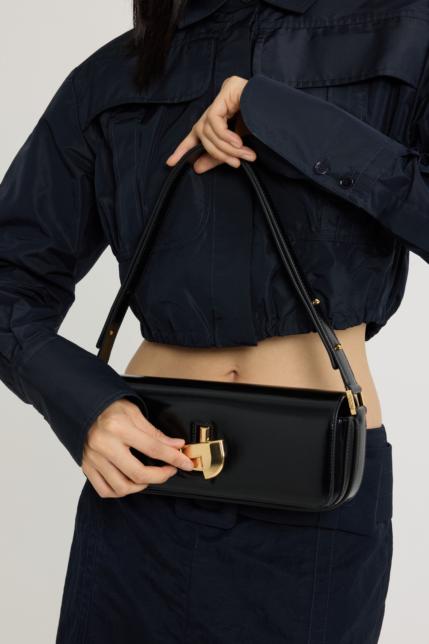 Patou BA020 sac noir cuir le lock allongé