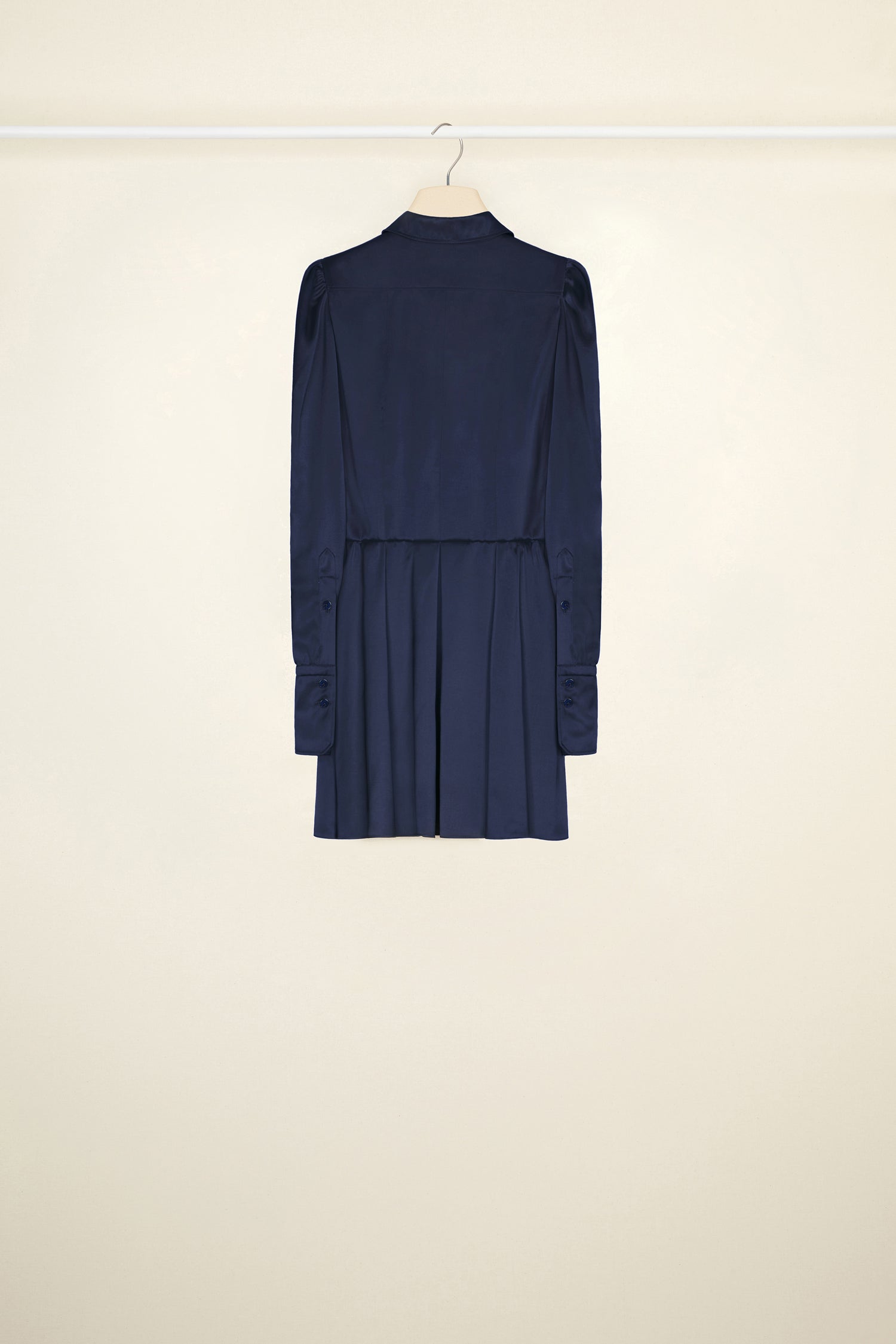 Patou DR081 robe chemise plissée satin bleu marine